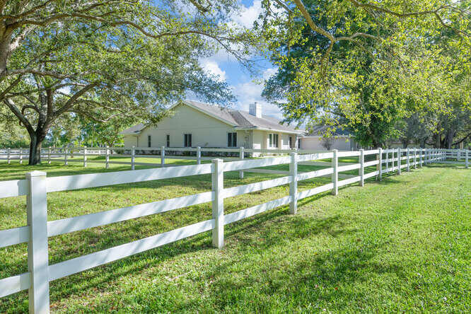 2760 Appaloosa Trail