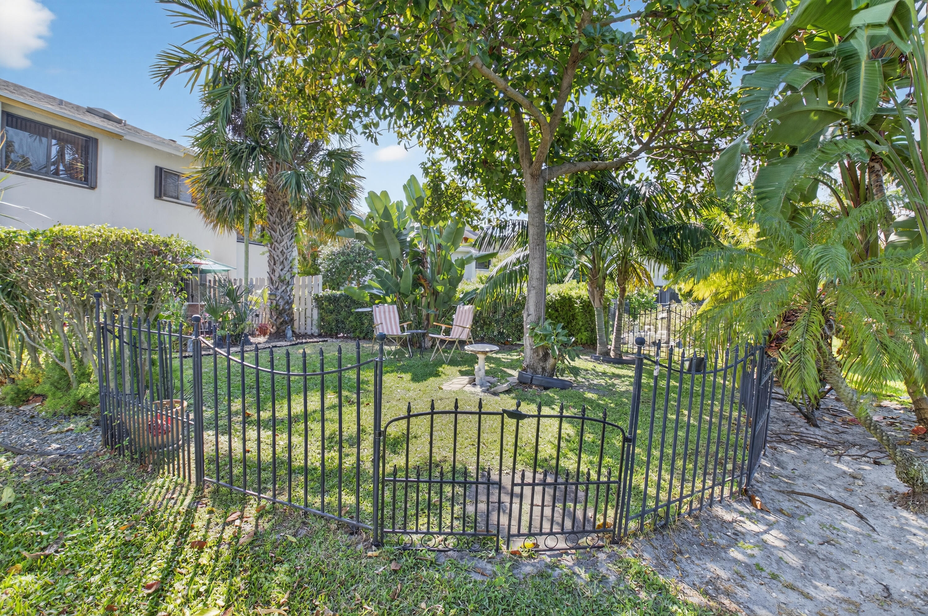 6535 Parkview Drive B