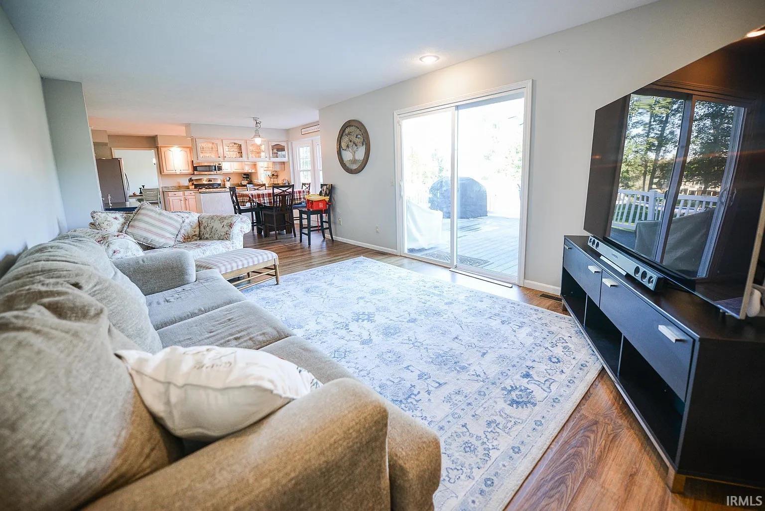 218 E Dellview Drive
