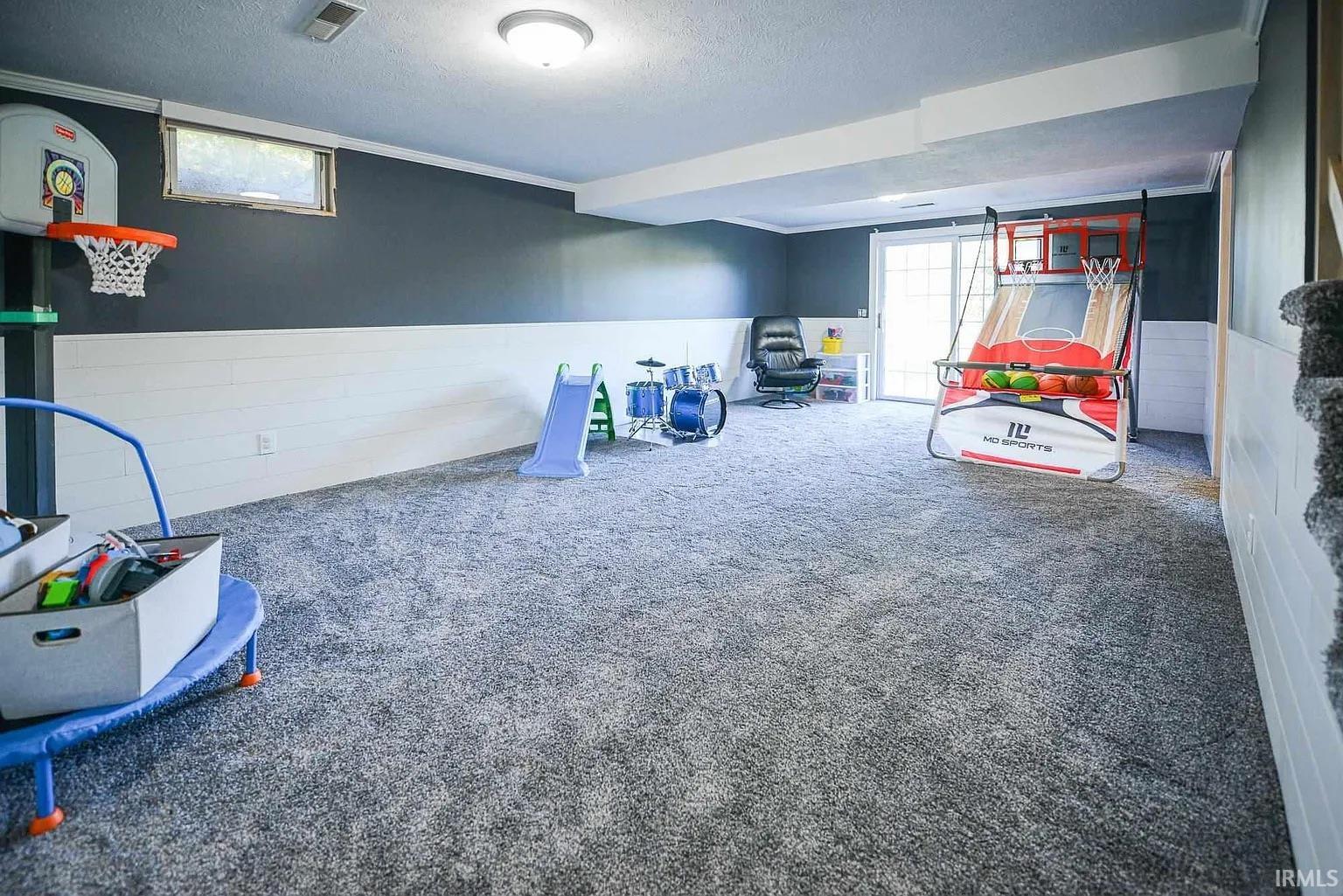 218 E Dellview Drive