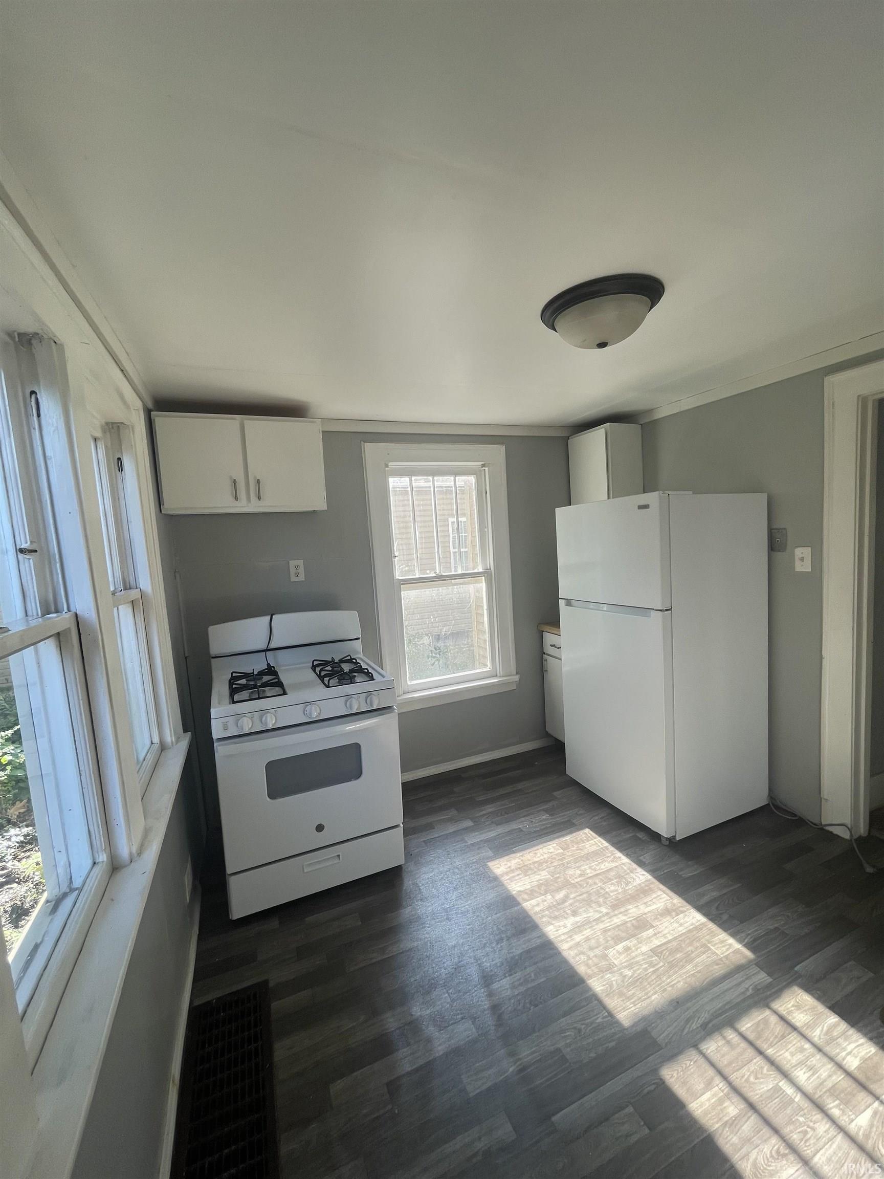 3113 Pleasant Street