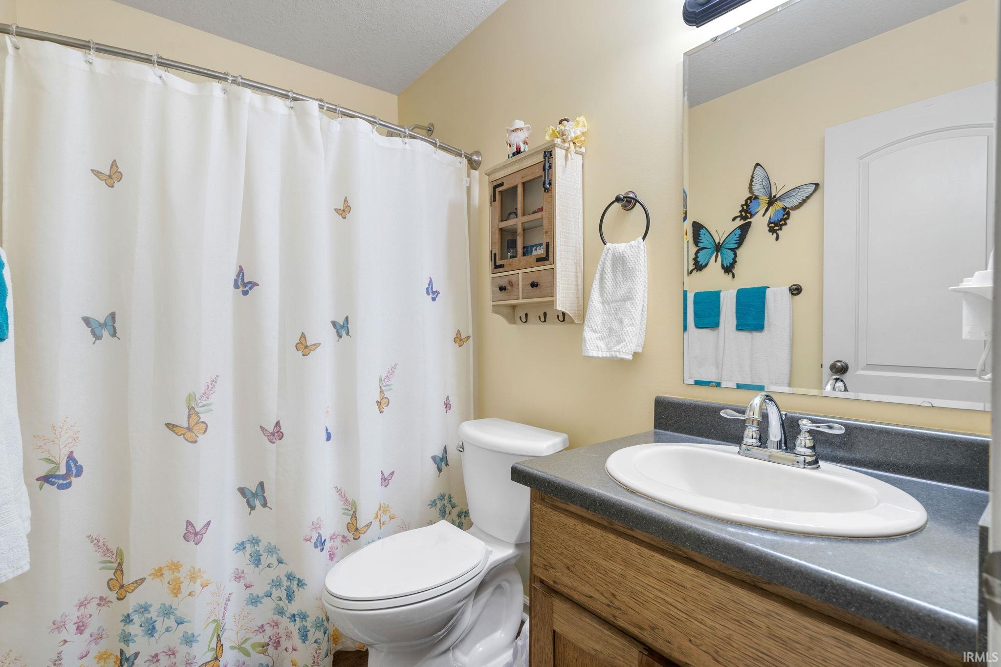2506 Pin Oak Court