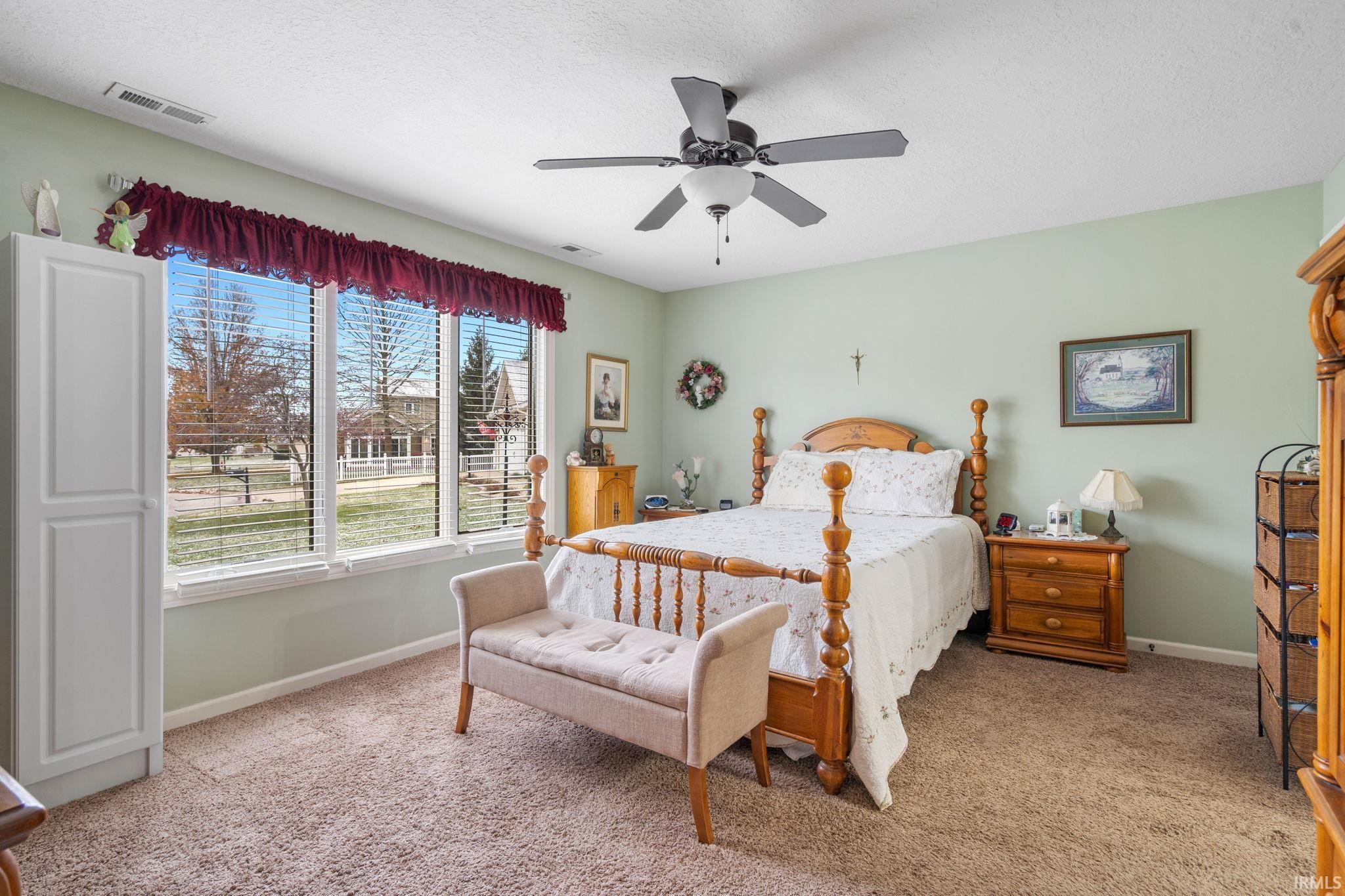 2506 Pin Oak Court