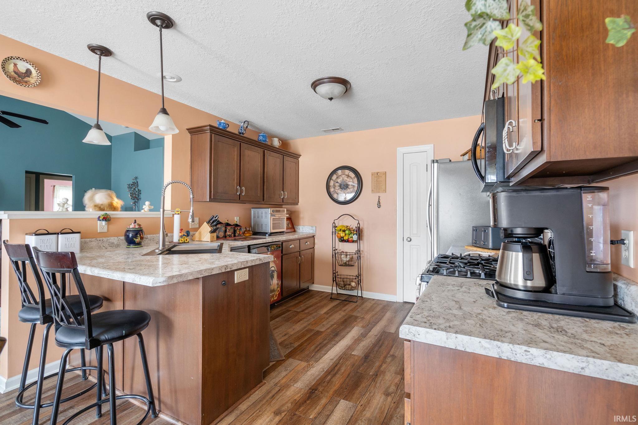 2506 Pin Oak Court