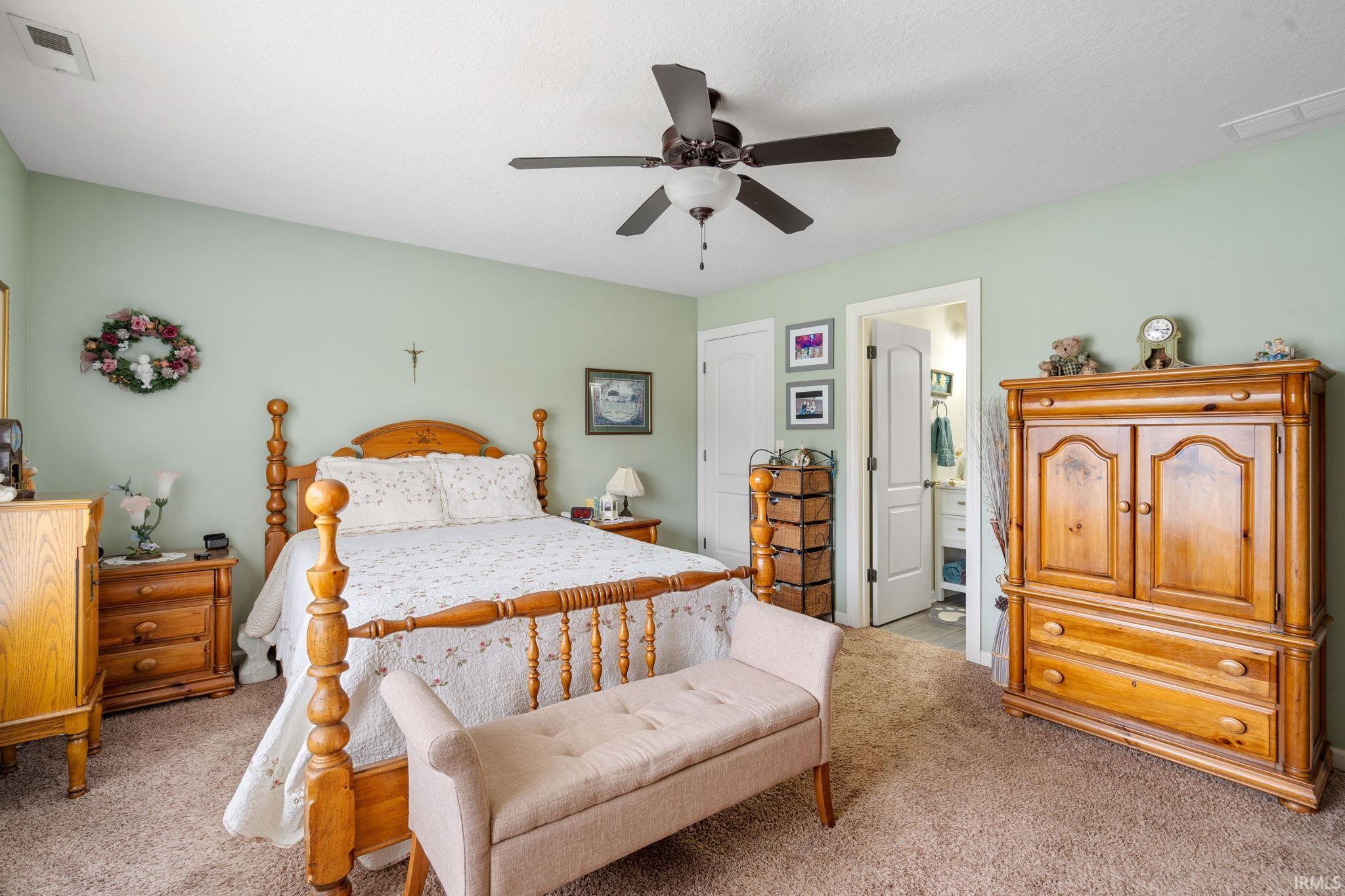 2506 Pin Oak Court