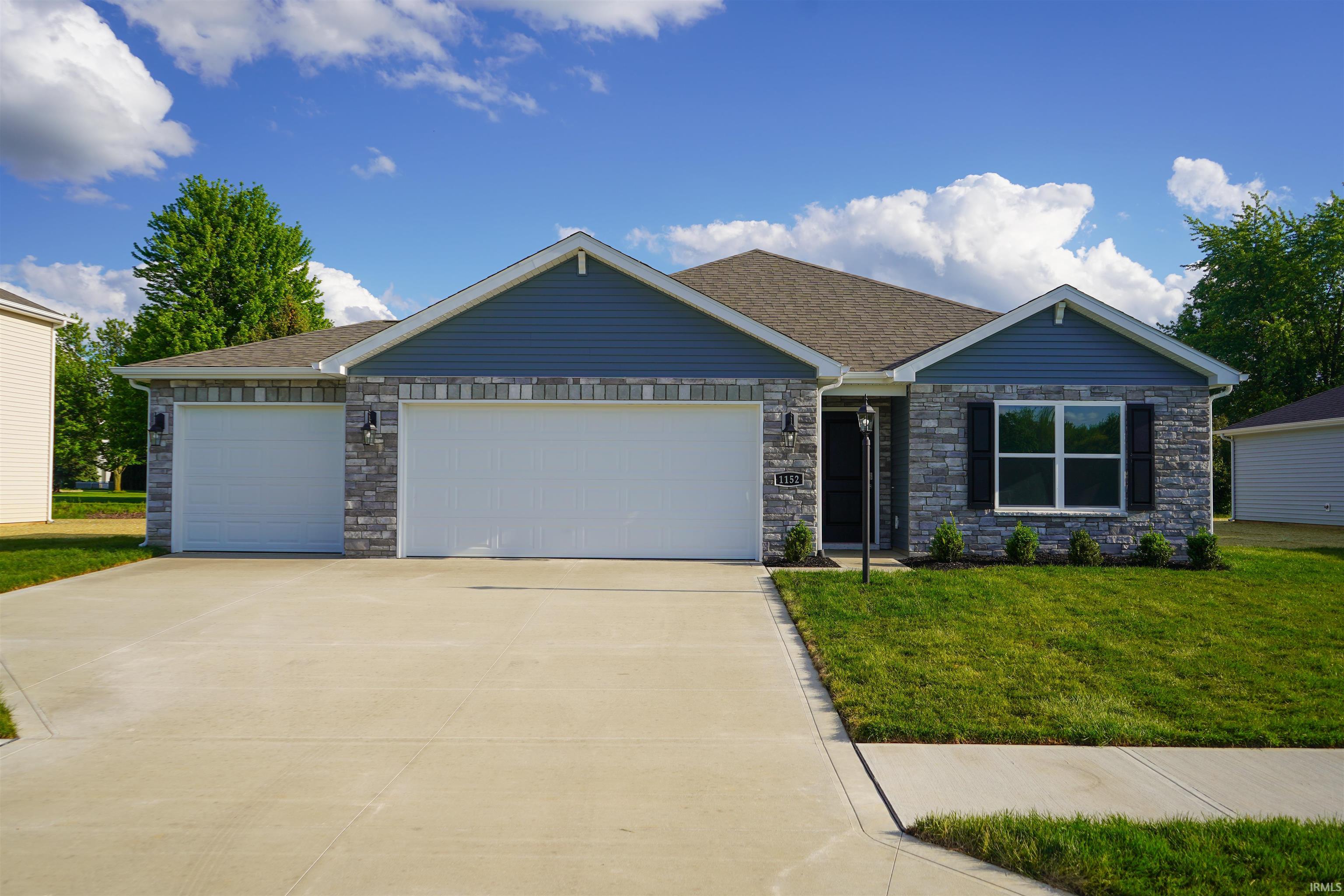 1152 Greenbrier Boulevard