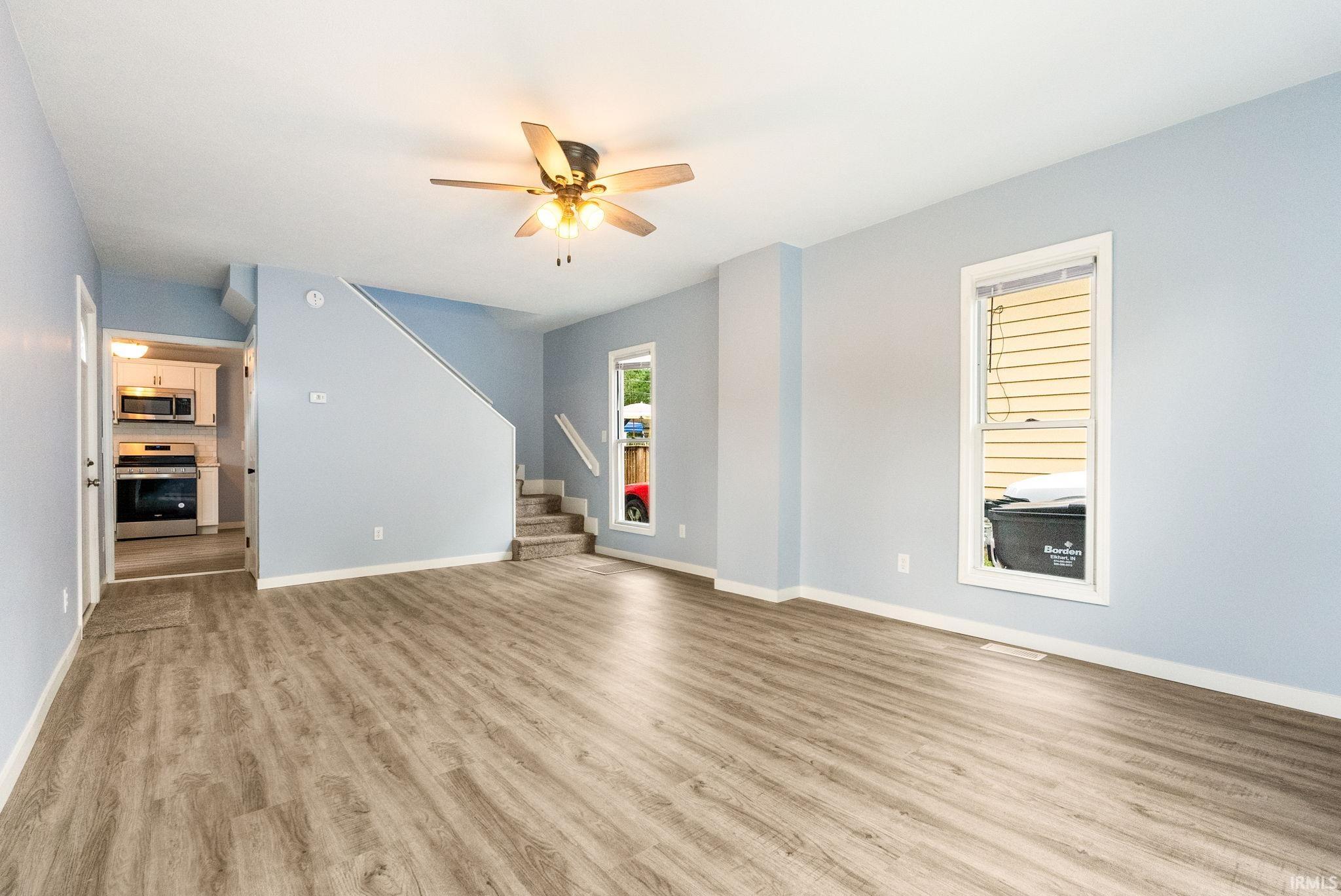 321 W Oakridge Avenue