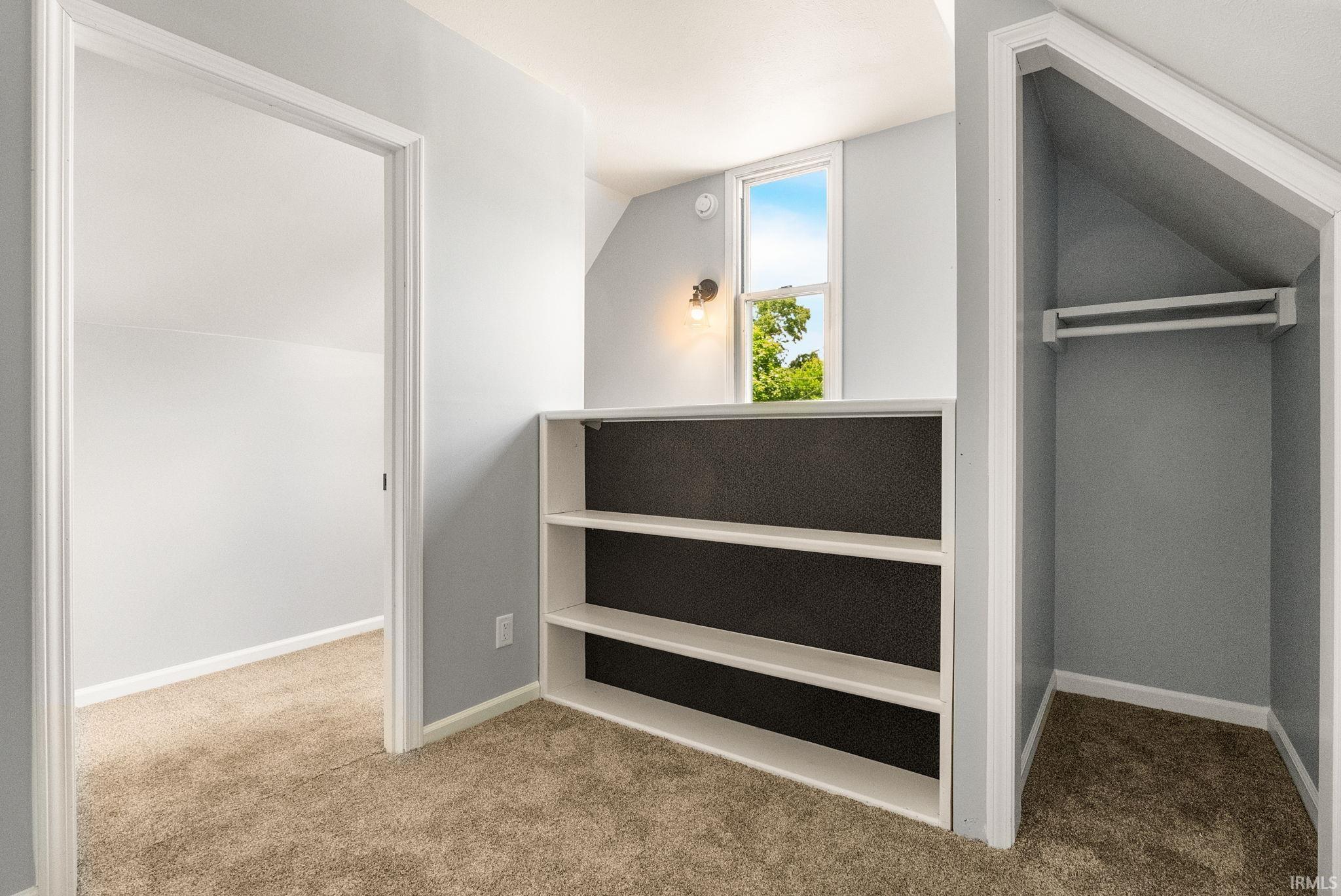 321 W Oakridge Avenue