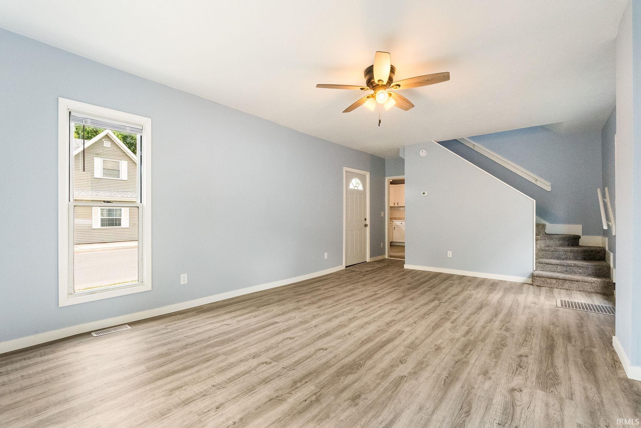 321 W Oakridge Avenue