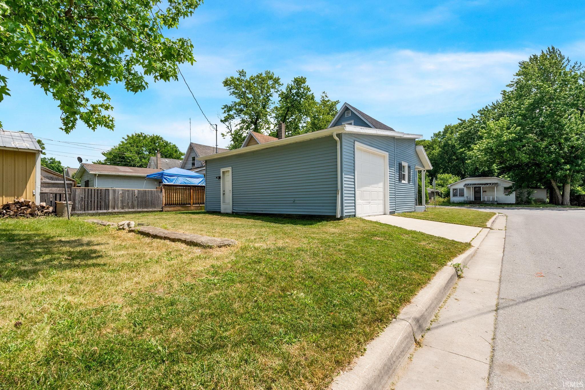321 W Oakridge Avenue