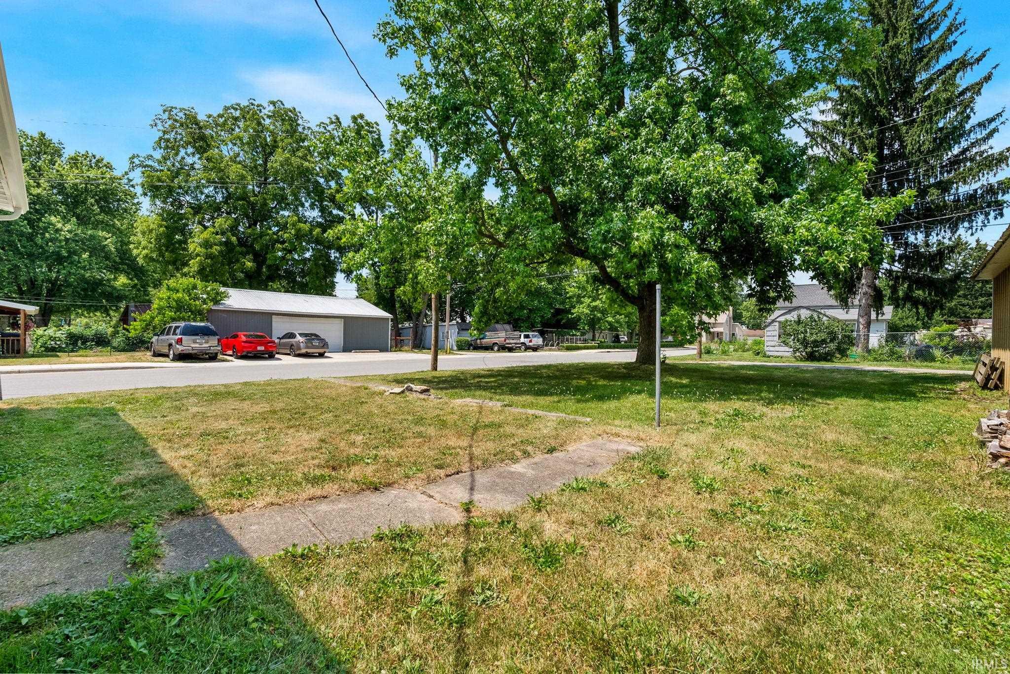 321 W Oakridge Avenue