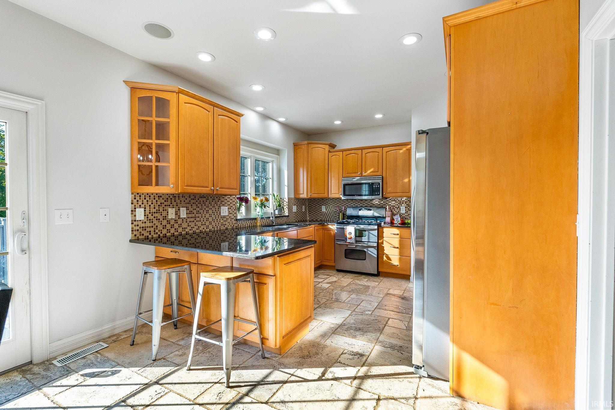 952 N Old Orchard Drive