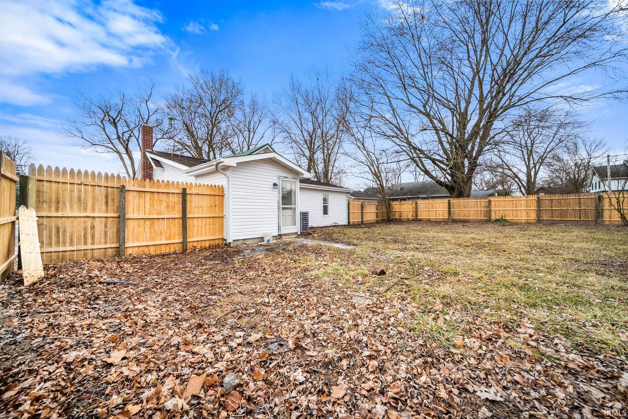 205 W Poplar Street