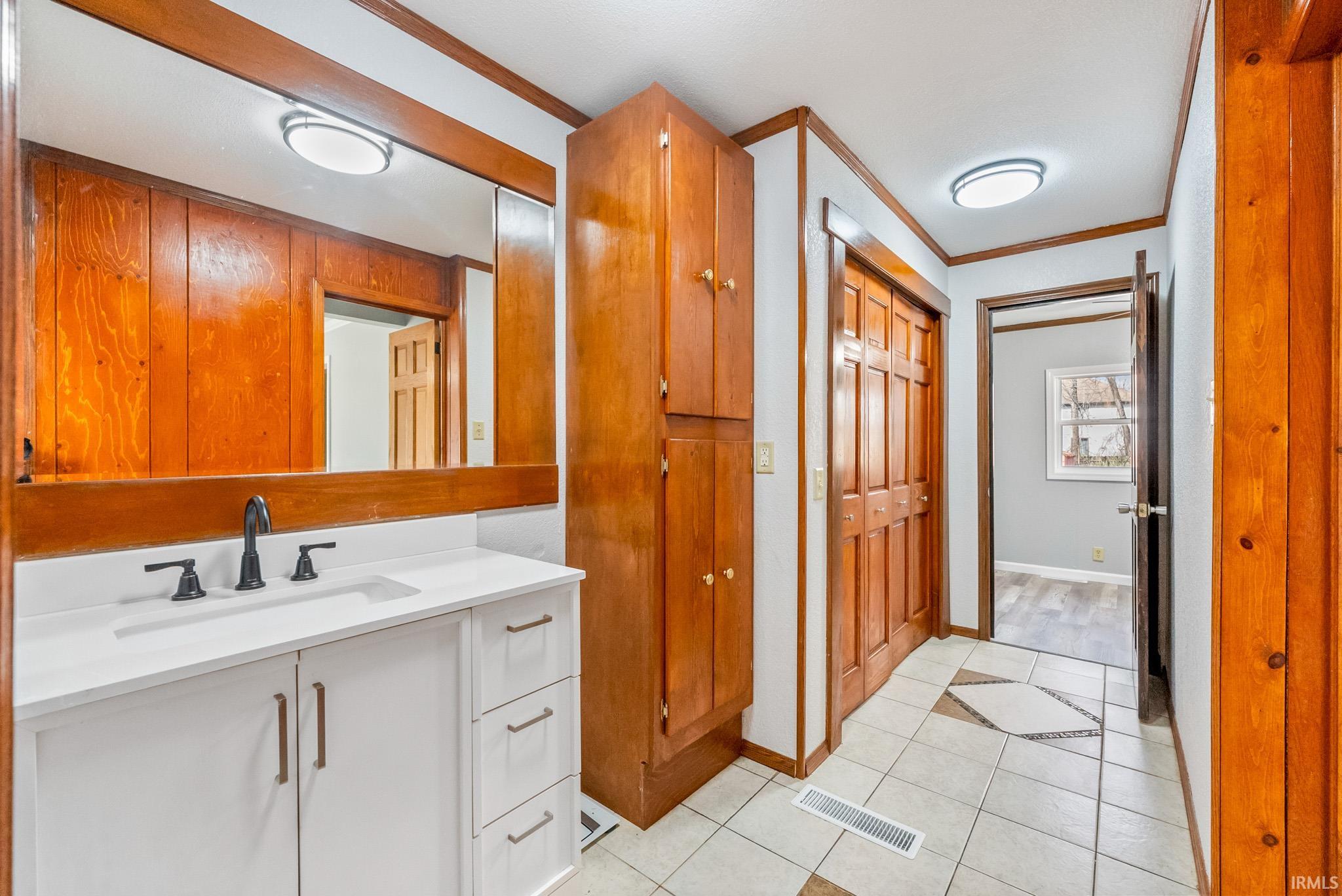 56173 Outer Drive