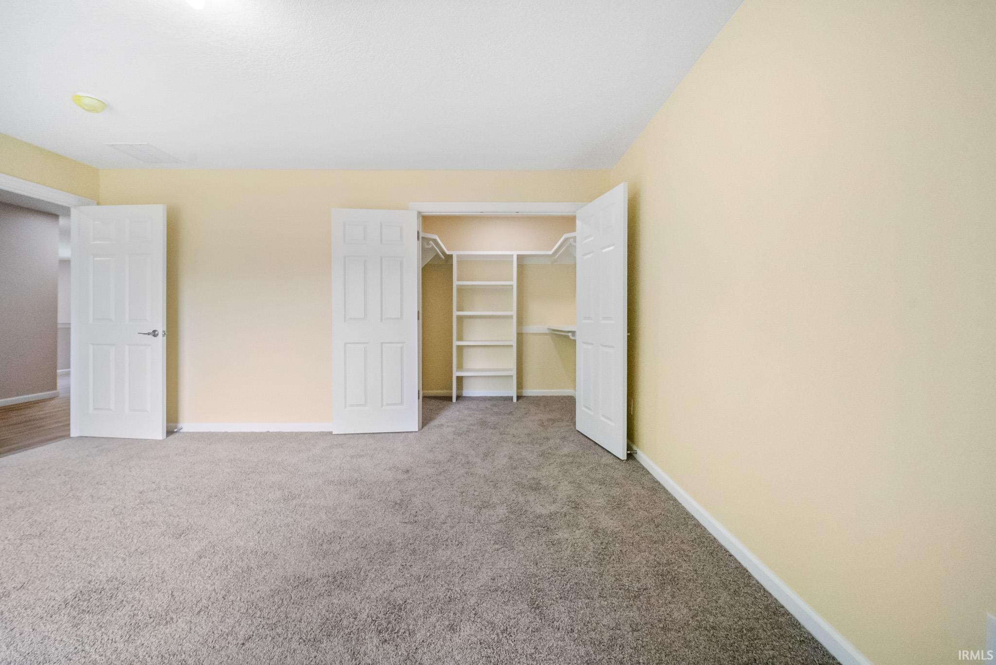 2416 S Woodland Trail