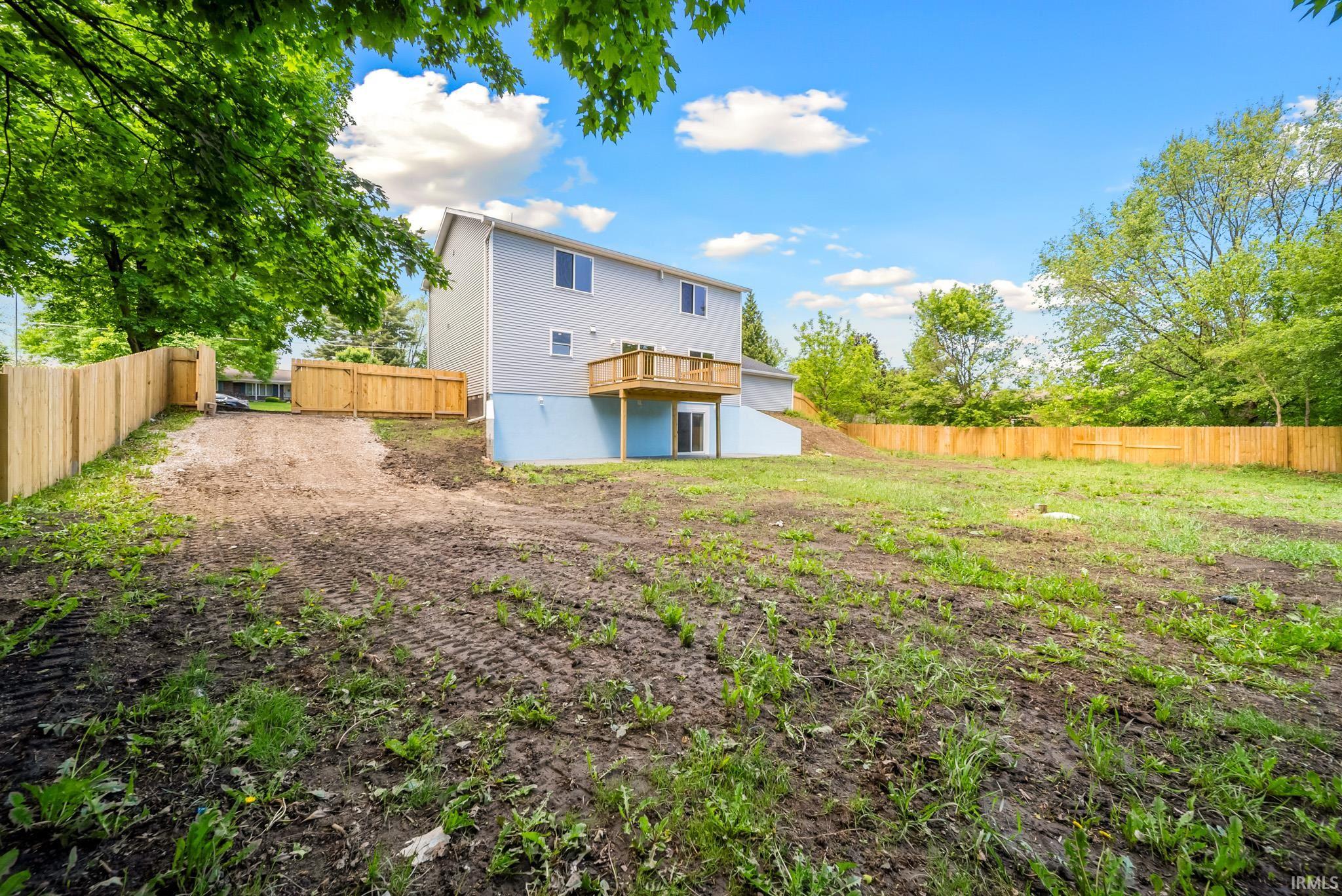 2416 S Woodland Trail