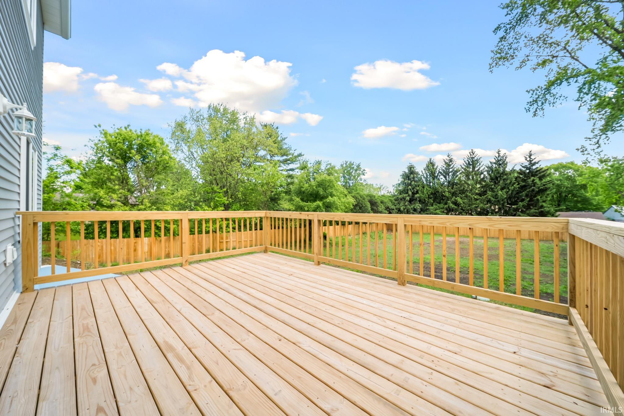 2416 S Woodland Trail
