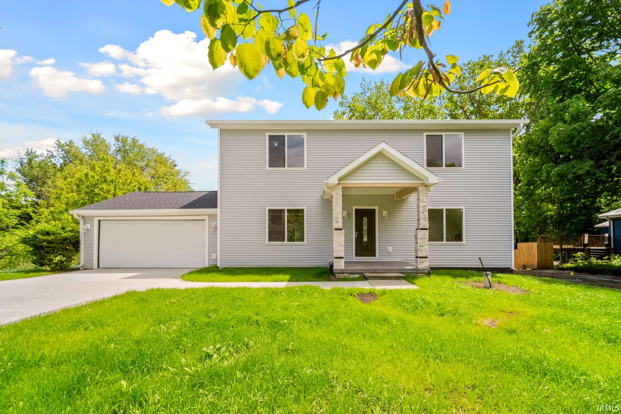 2416 S Woodland Trail