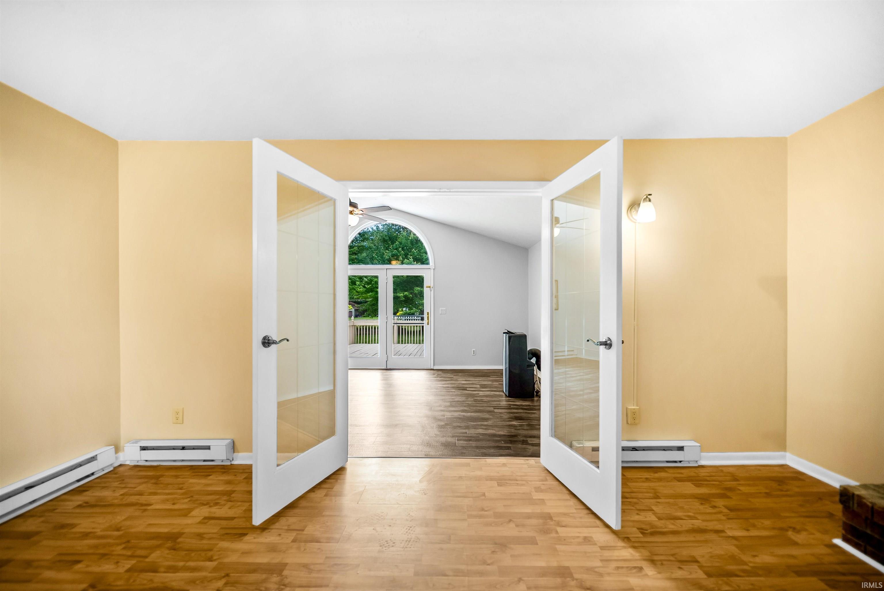 1534 Meadow Lane