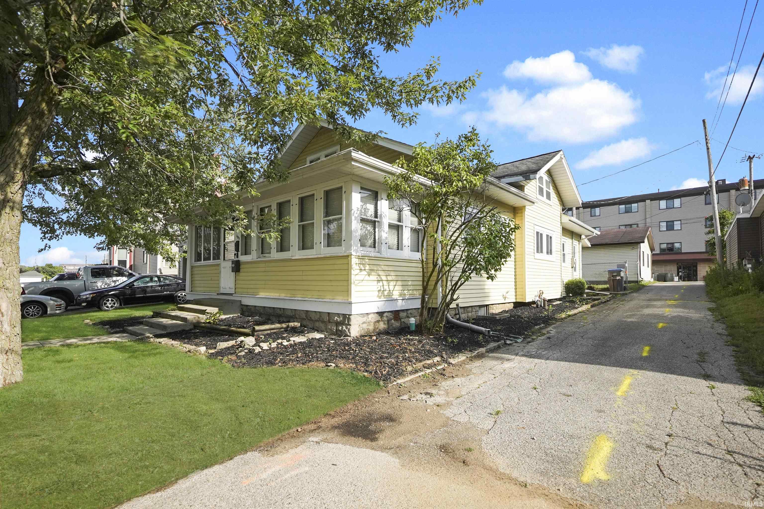 309 W Fort Wayne Street