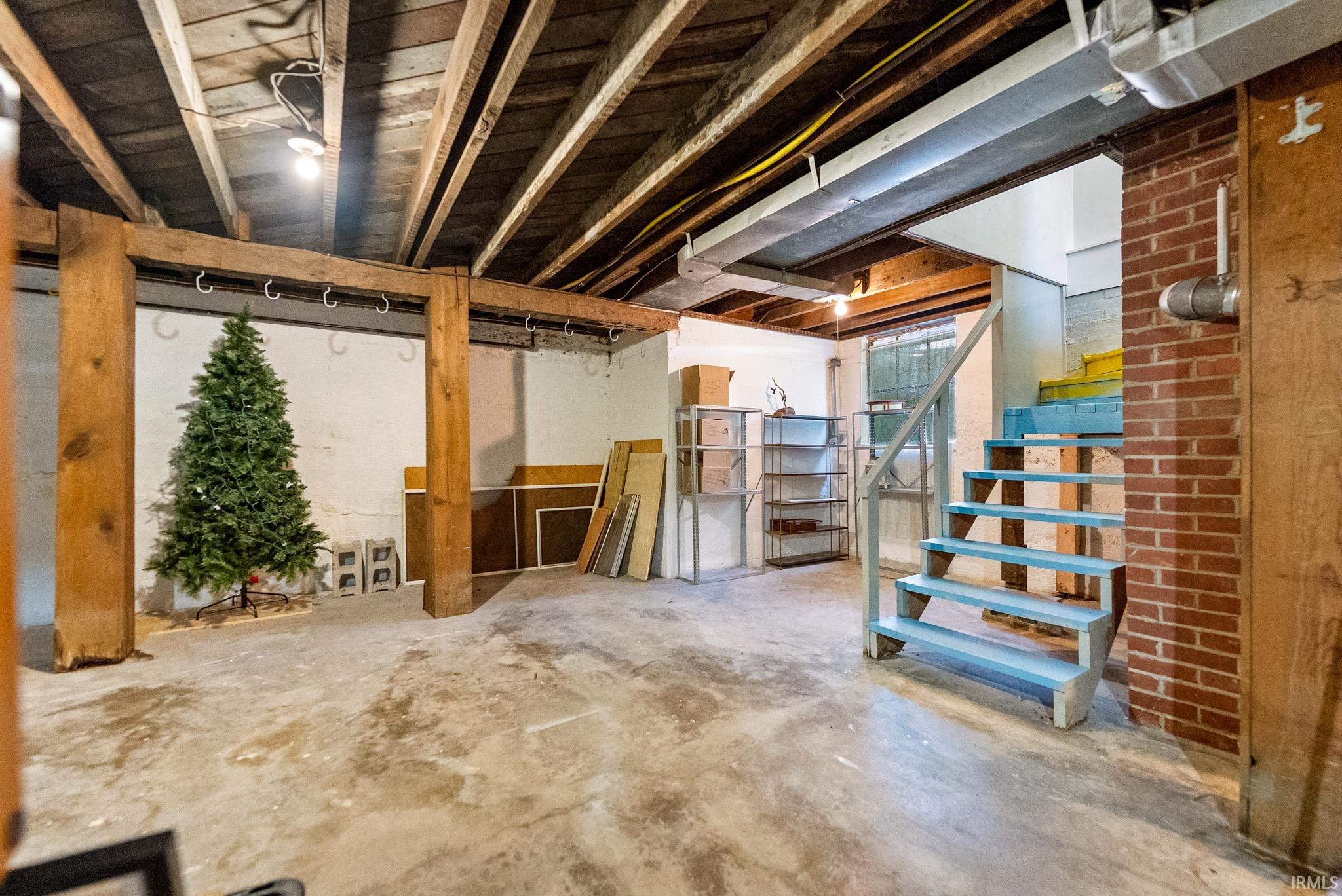 1211 E Center Street