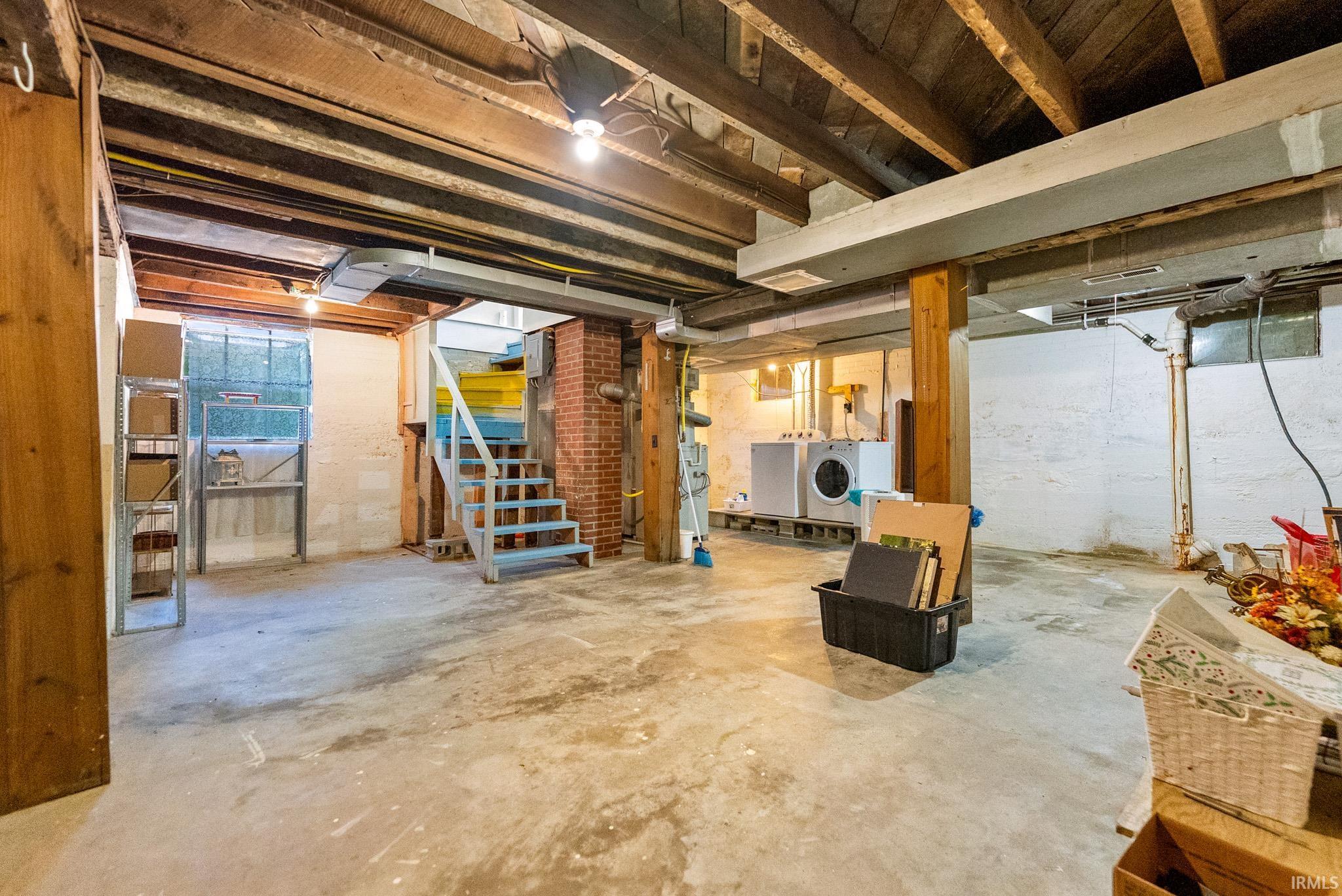 1211 E Center Street