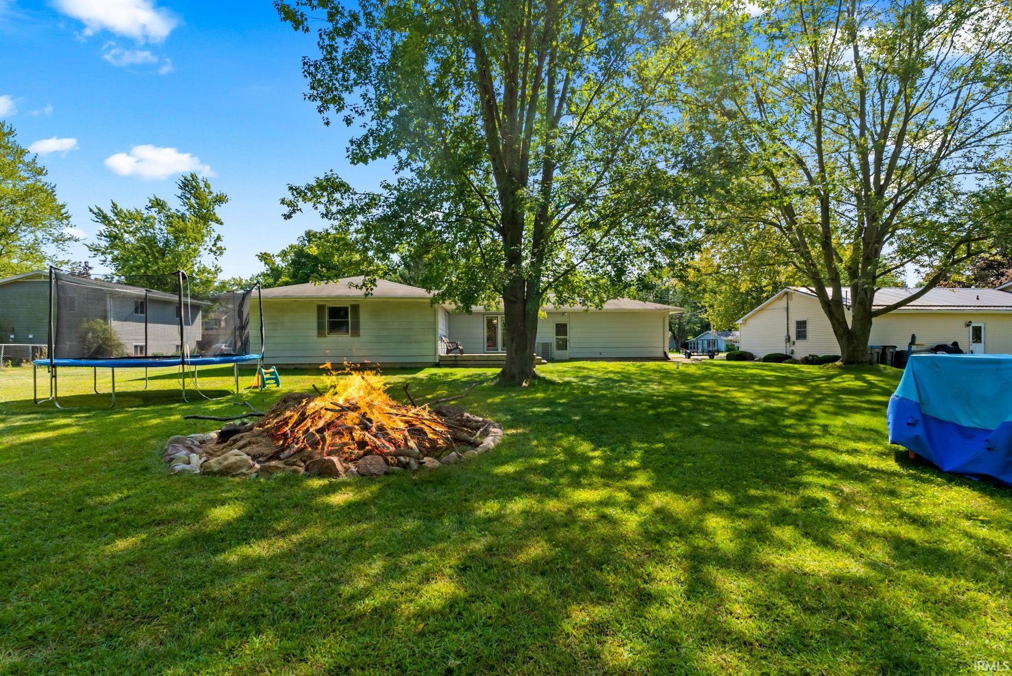 2006 Oakwood Drive
