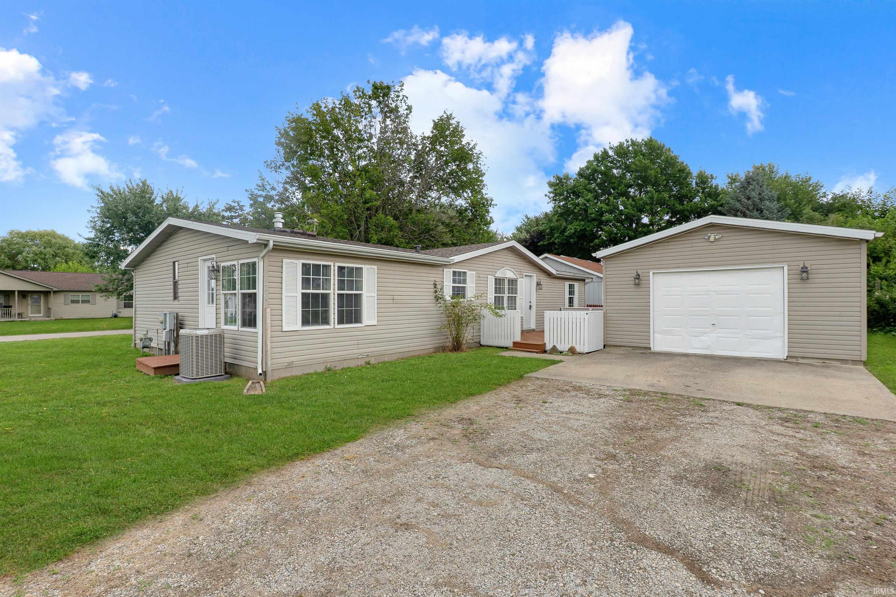 11131 N Wawasee Circle