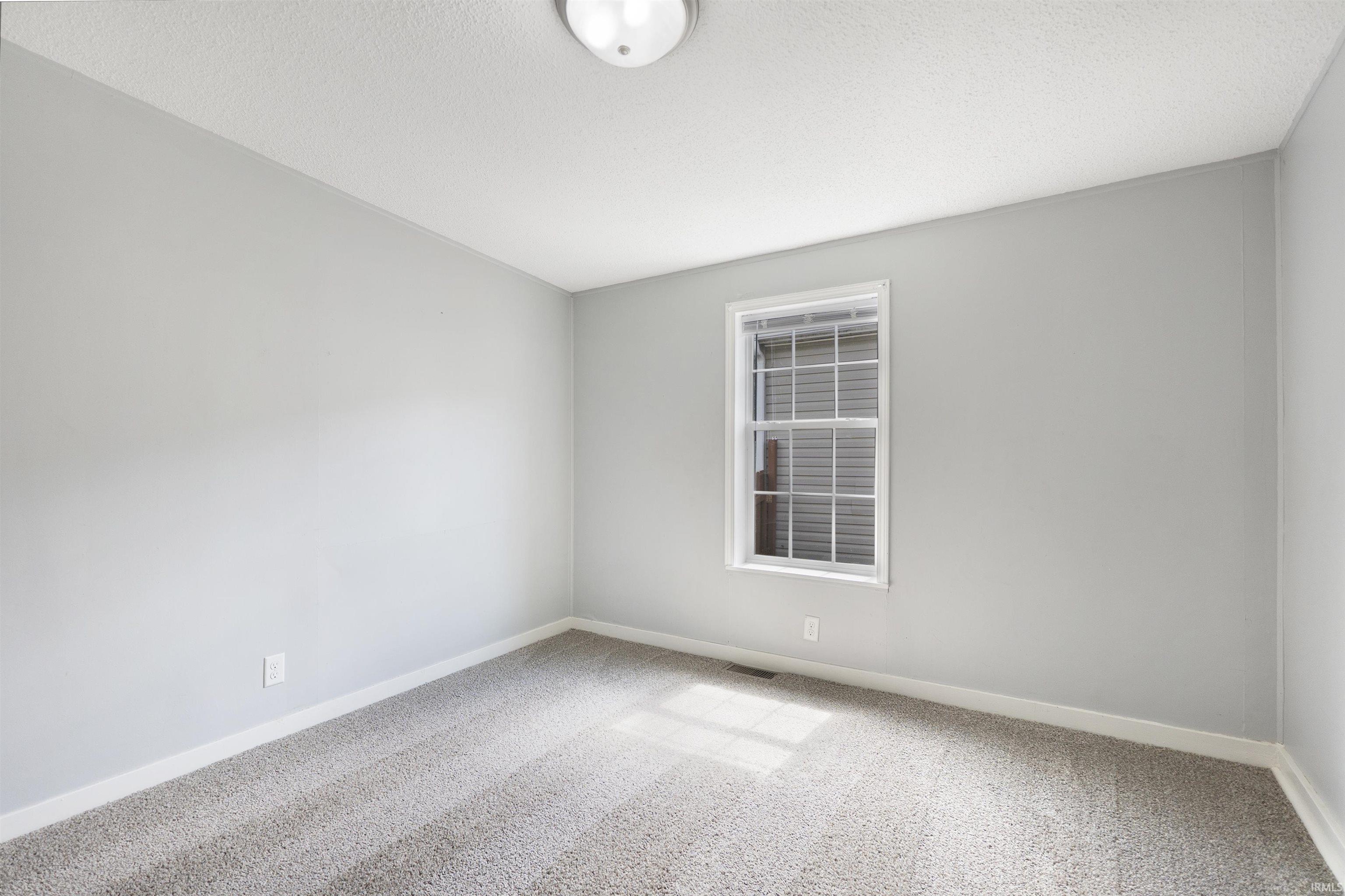 11131 N Wawasee Circle