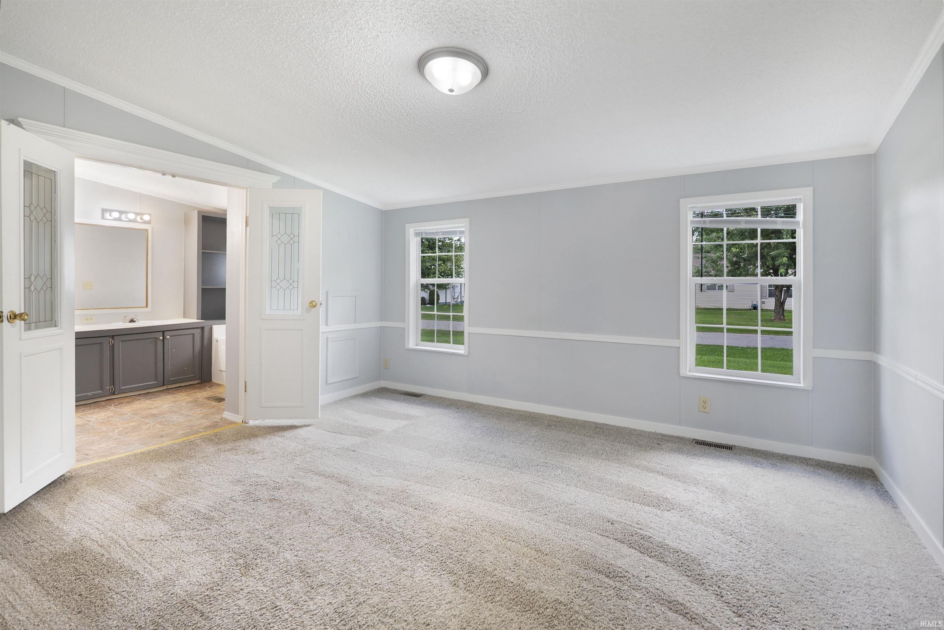 11131 N Wawasee Circle