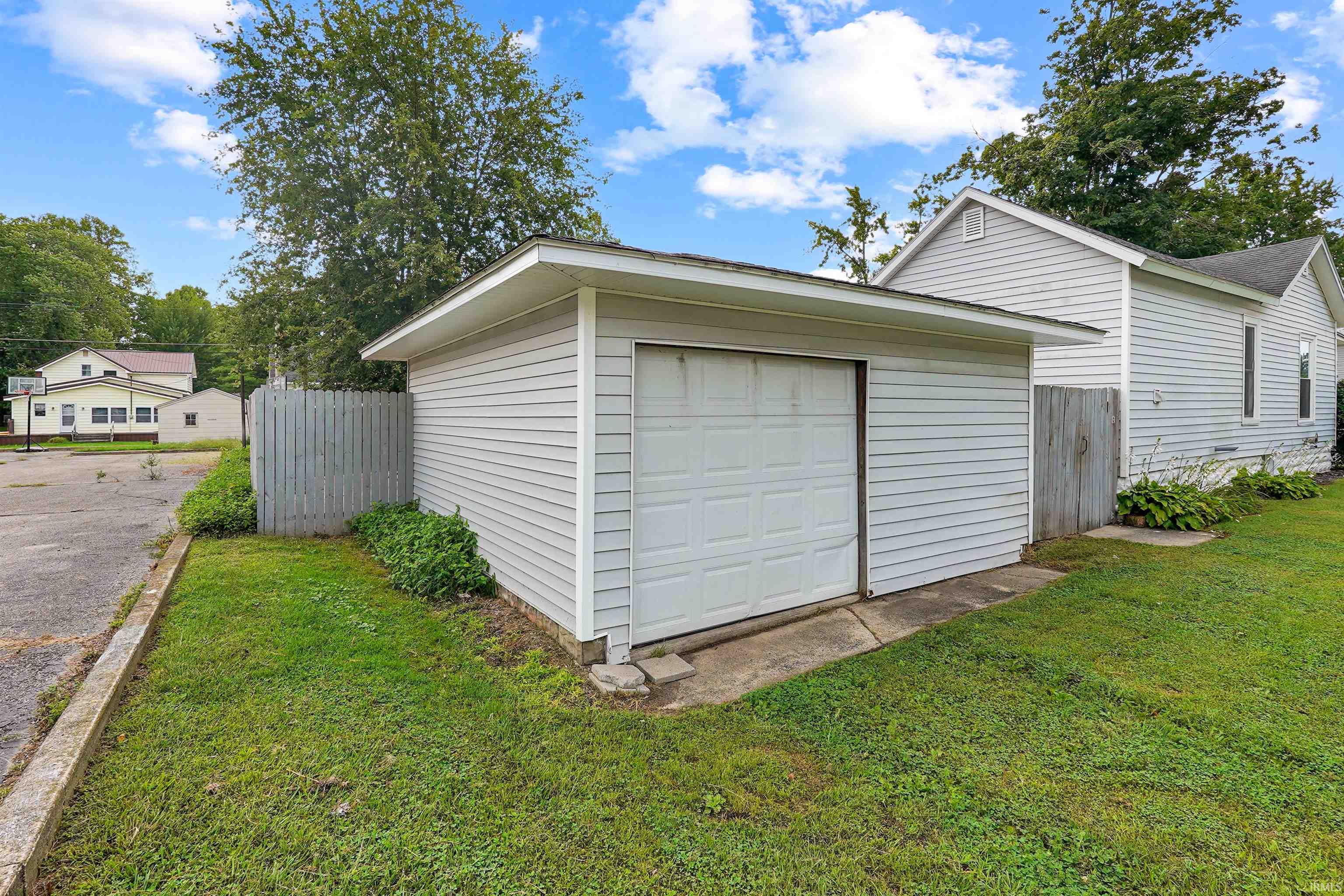 108 W Sunset Drive