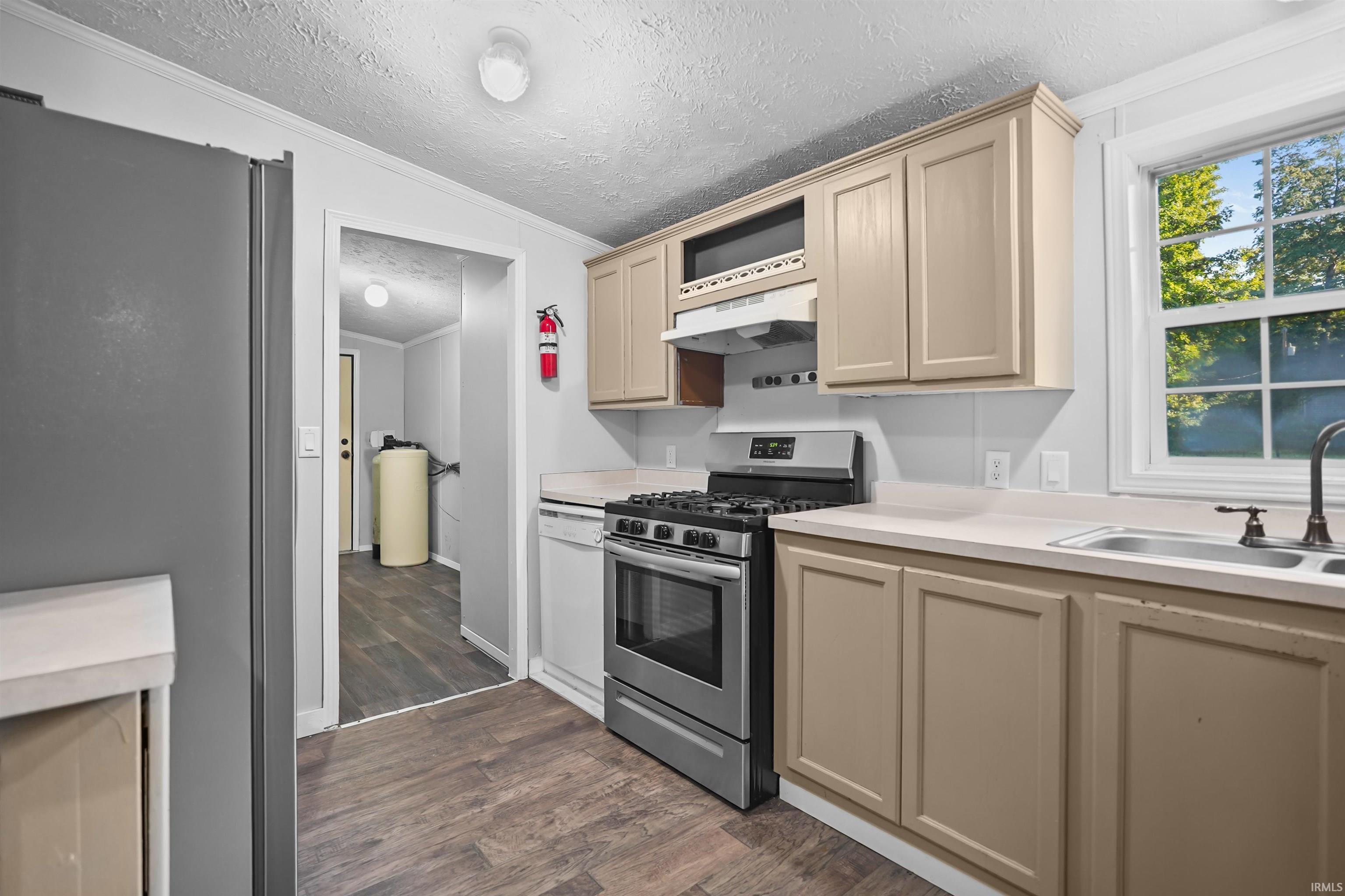 2490 S Woodland Trail