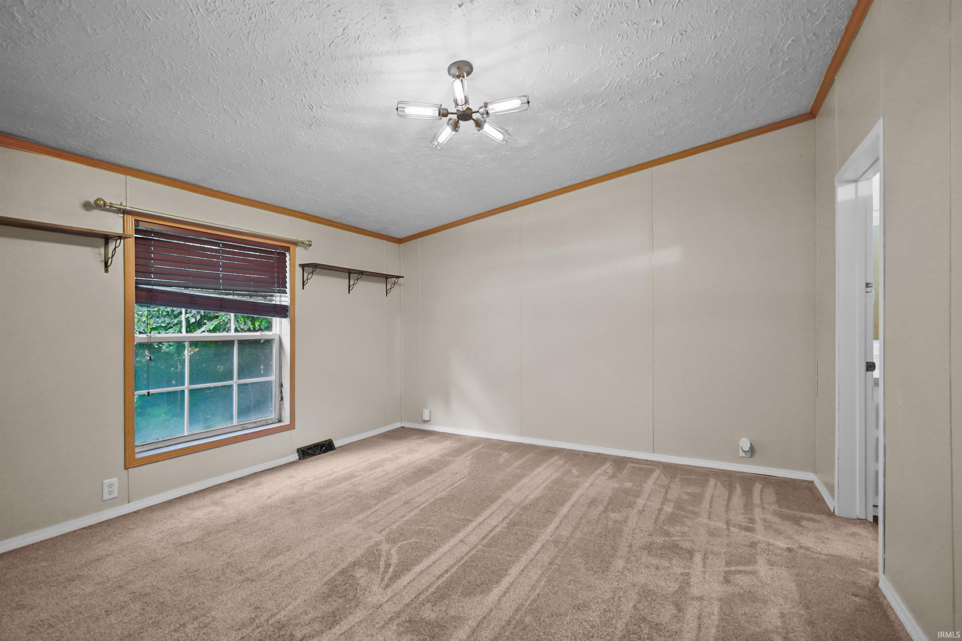 2490 S Woodland Trail