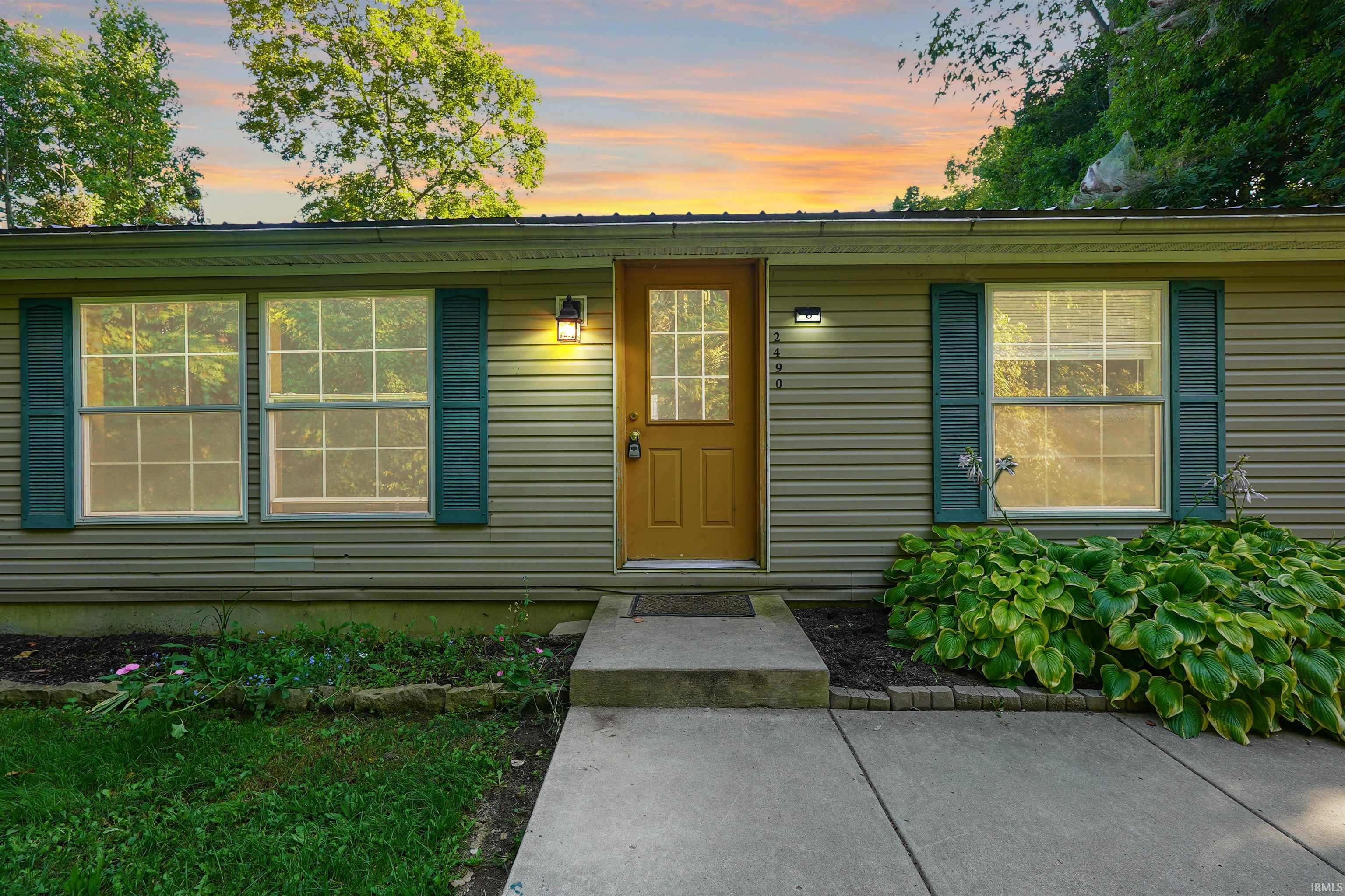 2490 S Woodland Trail