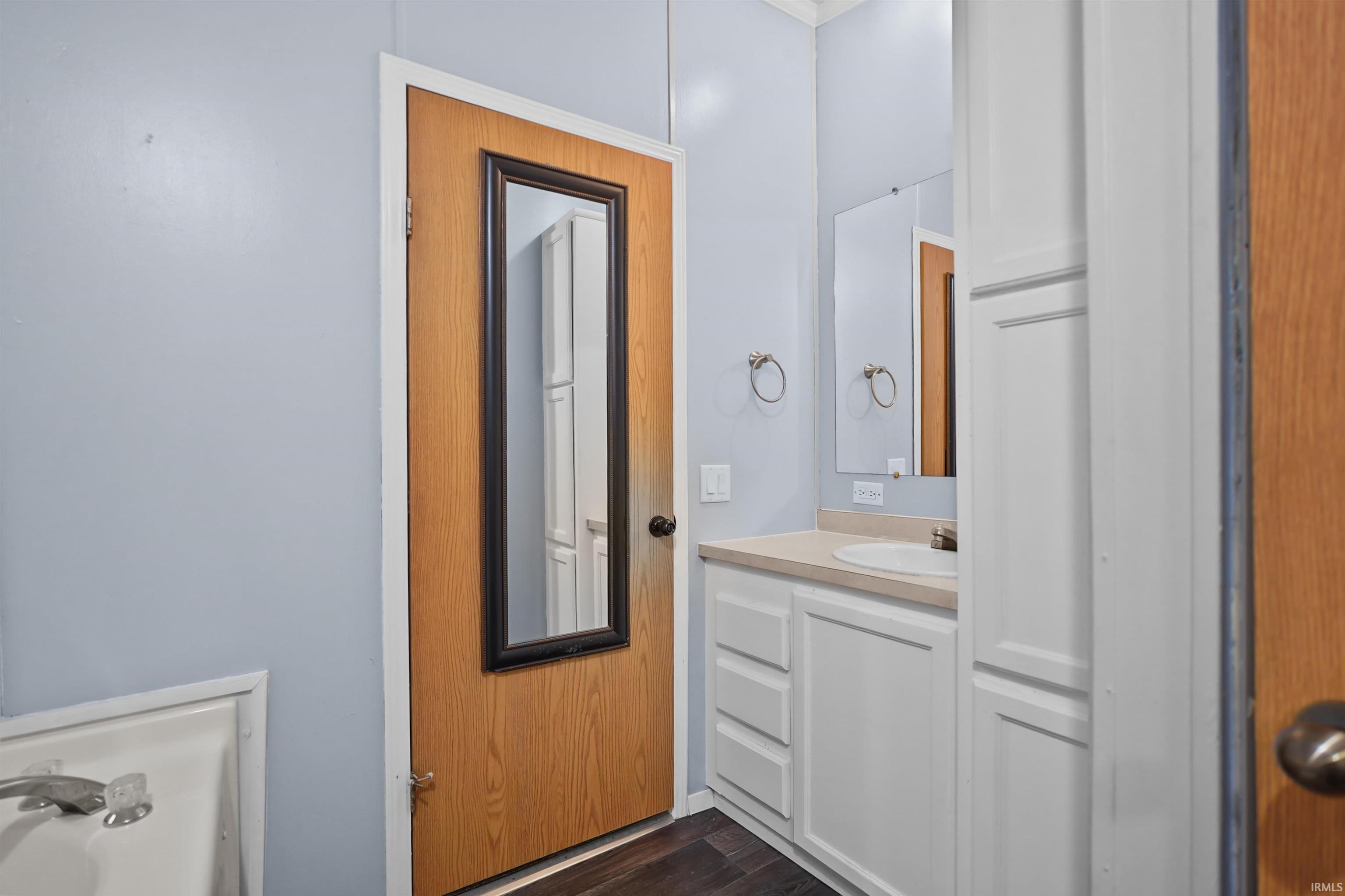 2490 S Woodland Trail