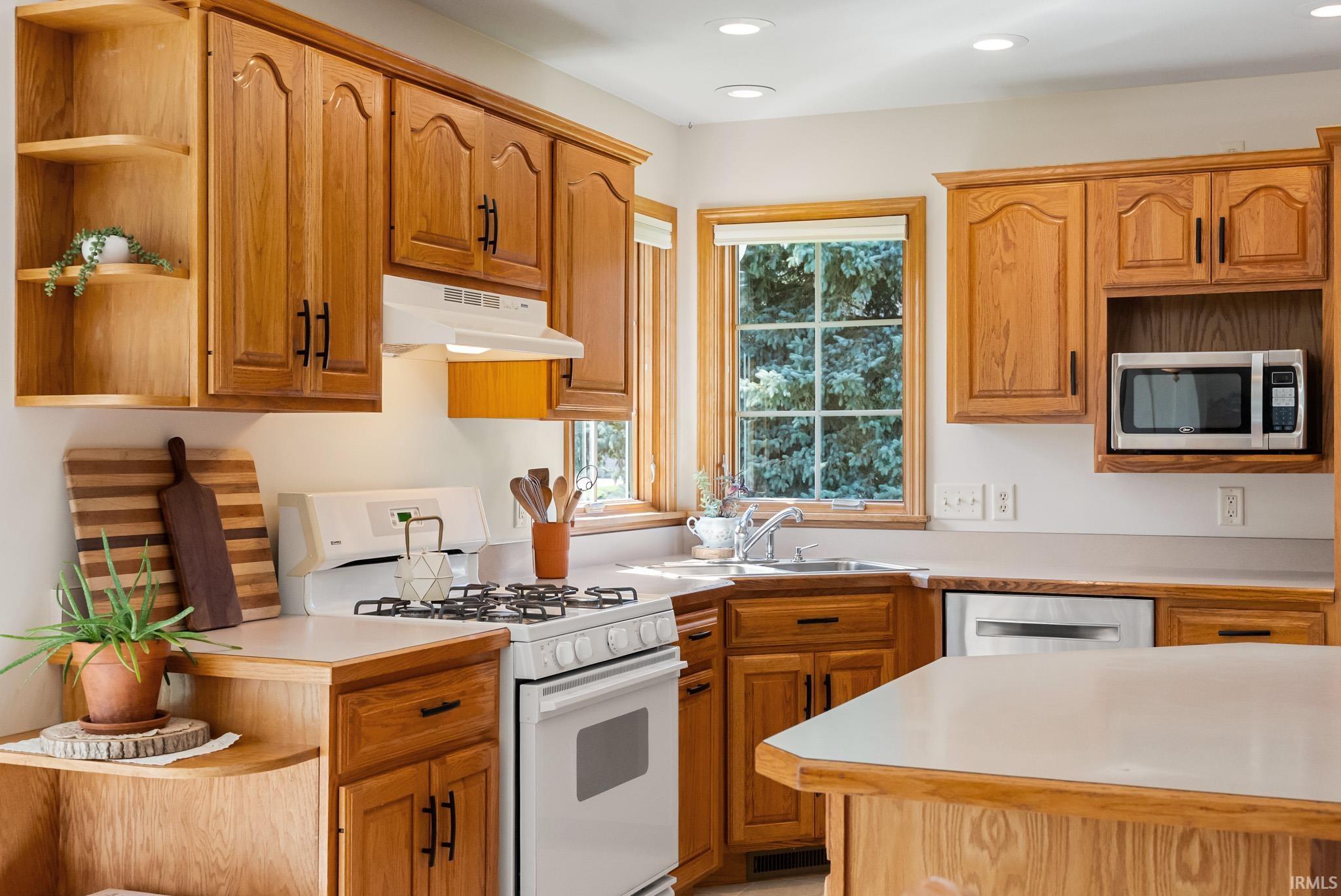 60832 Clover Ridge Court