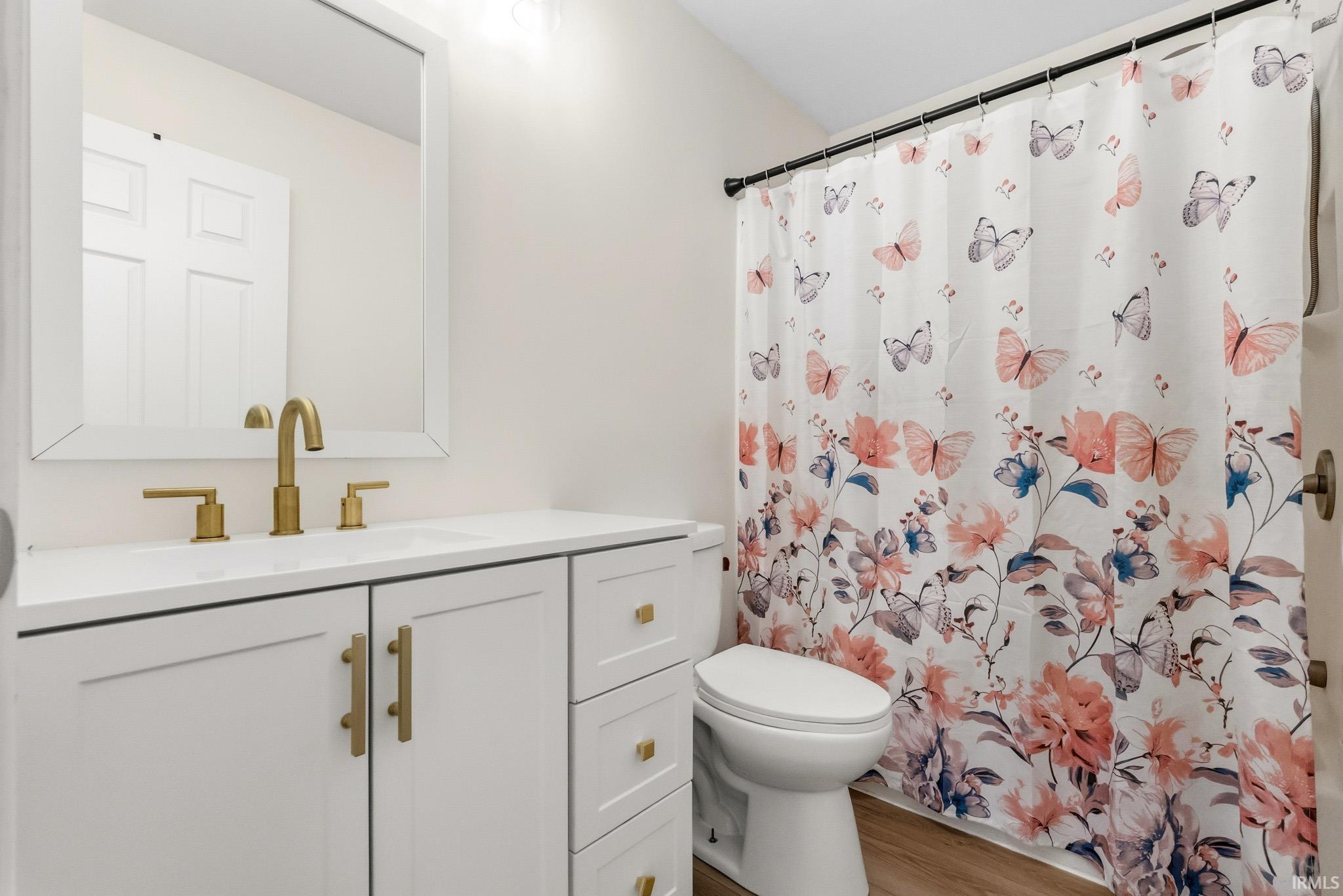 933 N Timberline Circle