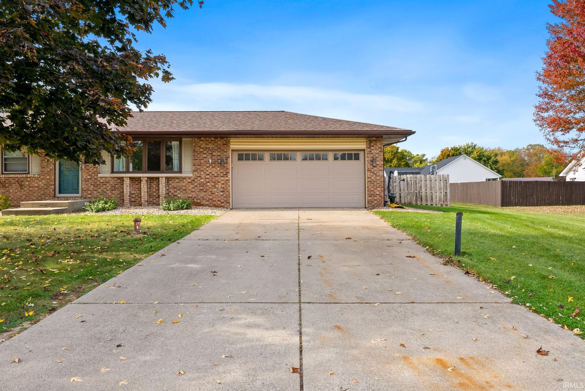 933 N Timberline Circle