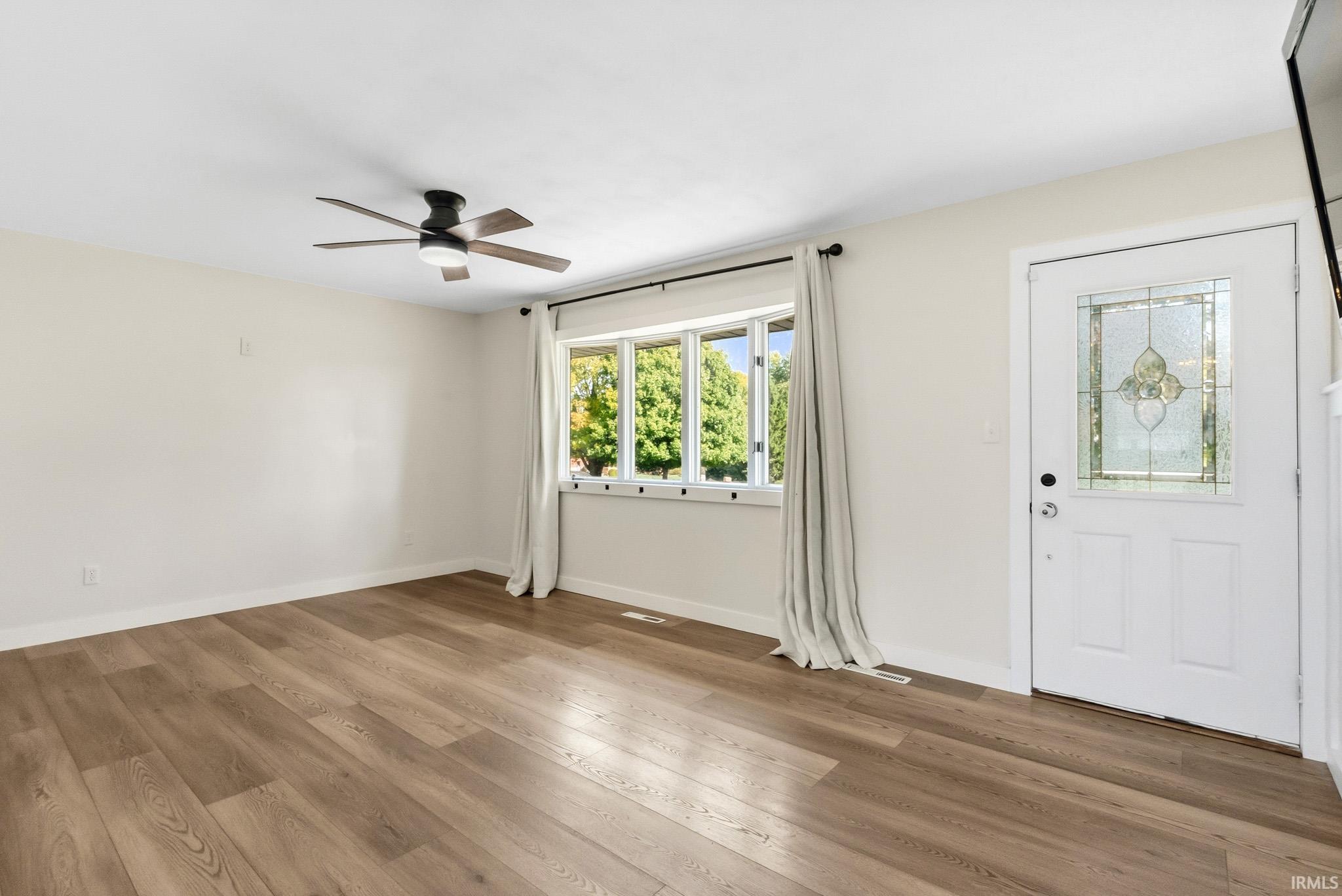 933 N Timberline Circle