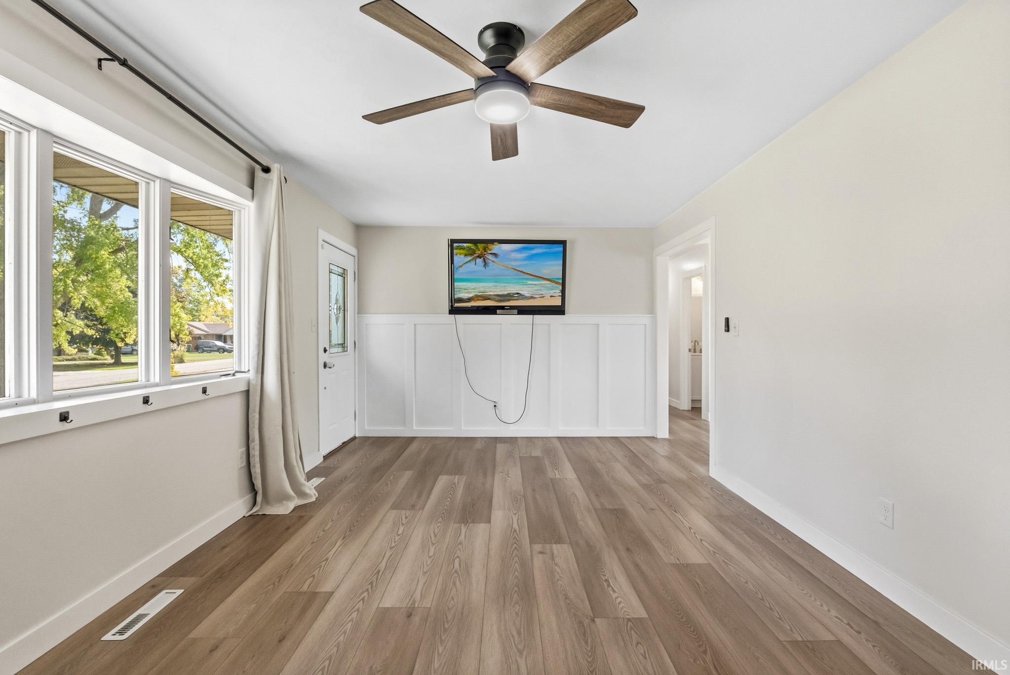 933 N Timberline Circle