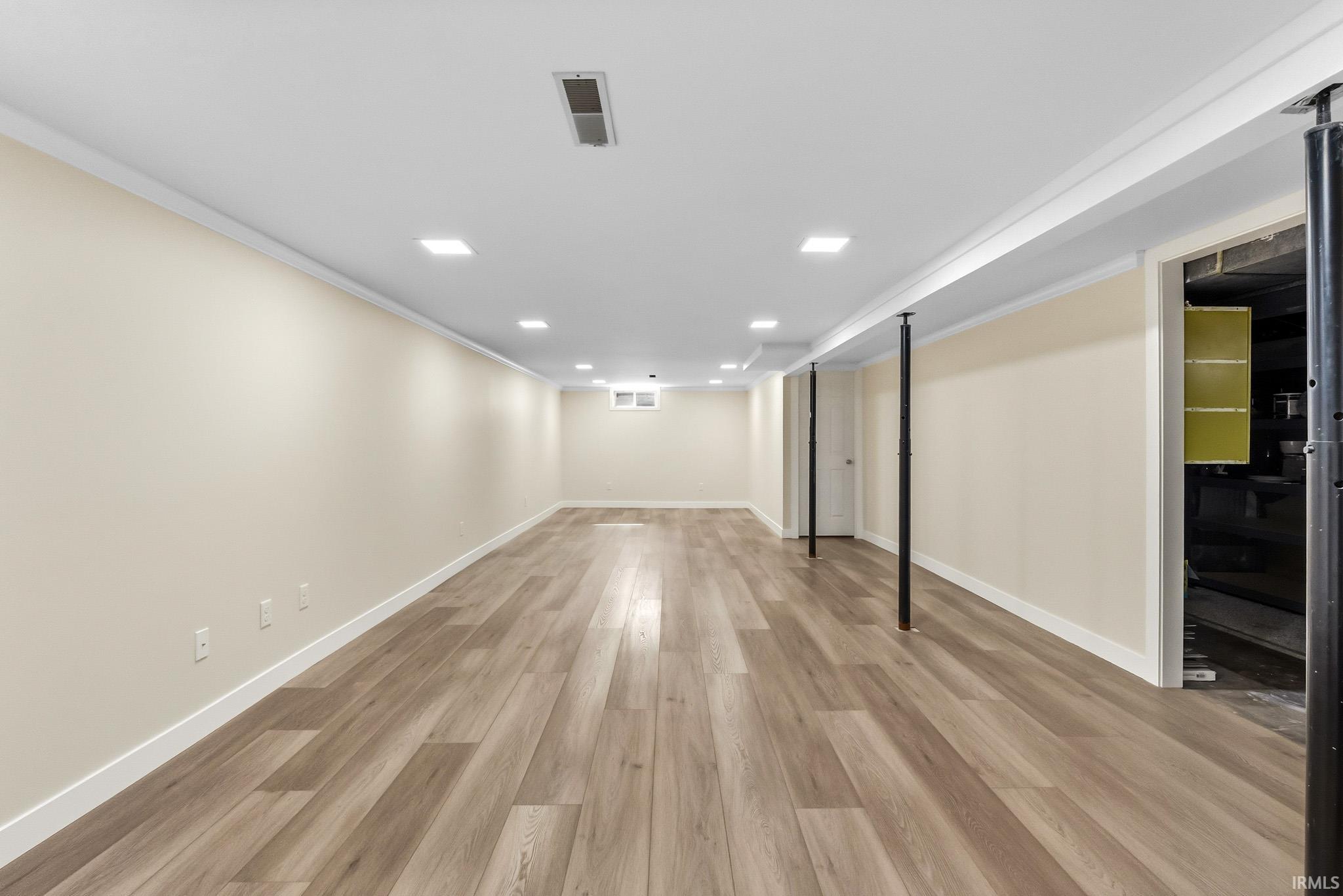 933 N Timberline Circle