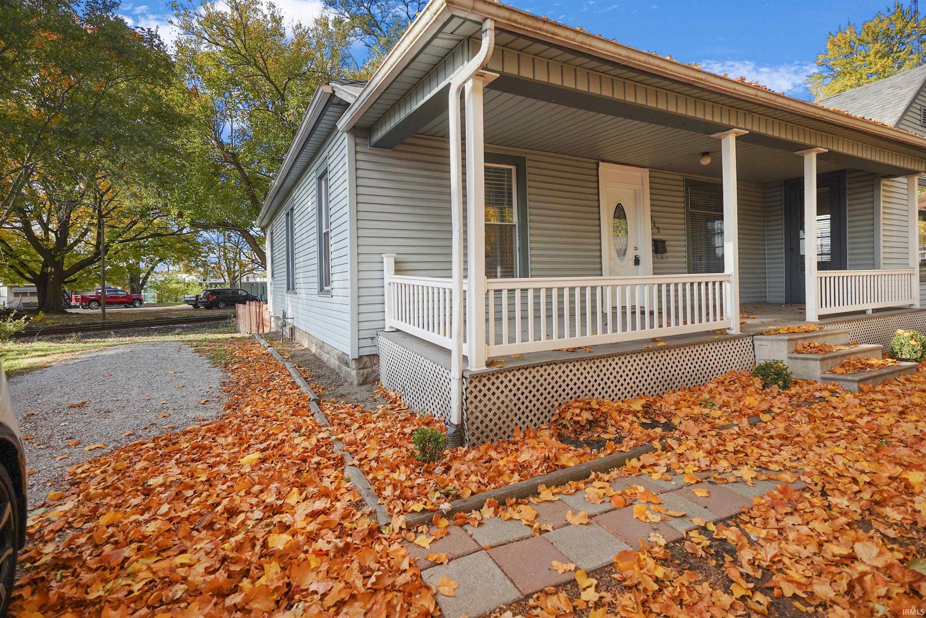 215 N Fort Wayne Avenue