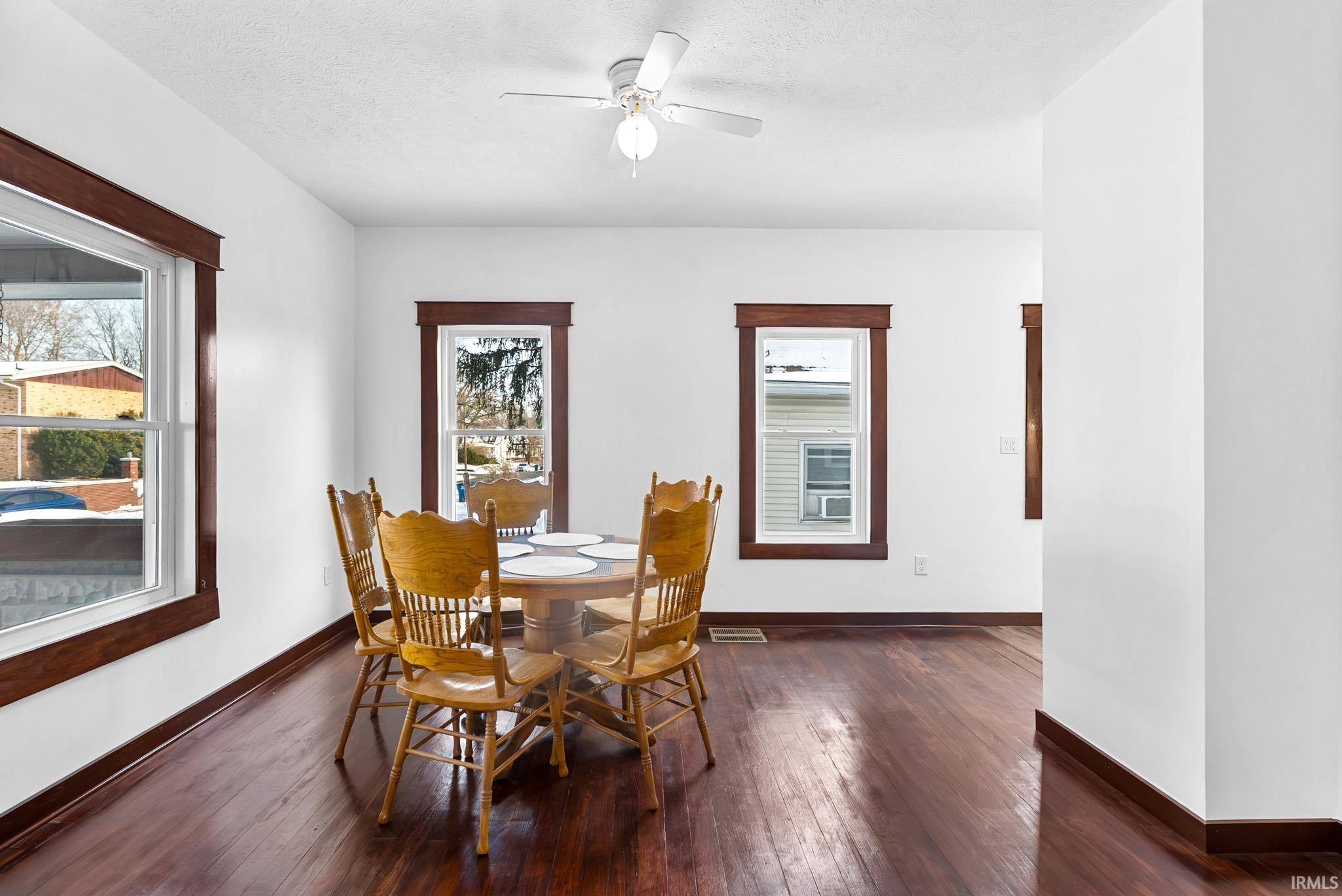 471 W Main Street