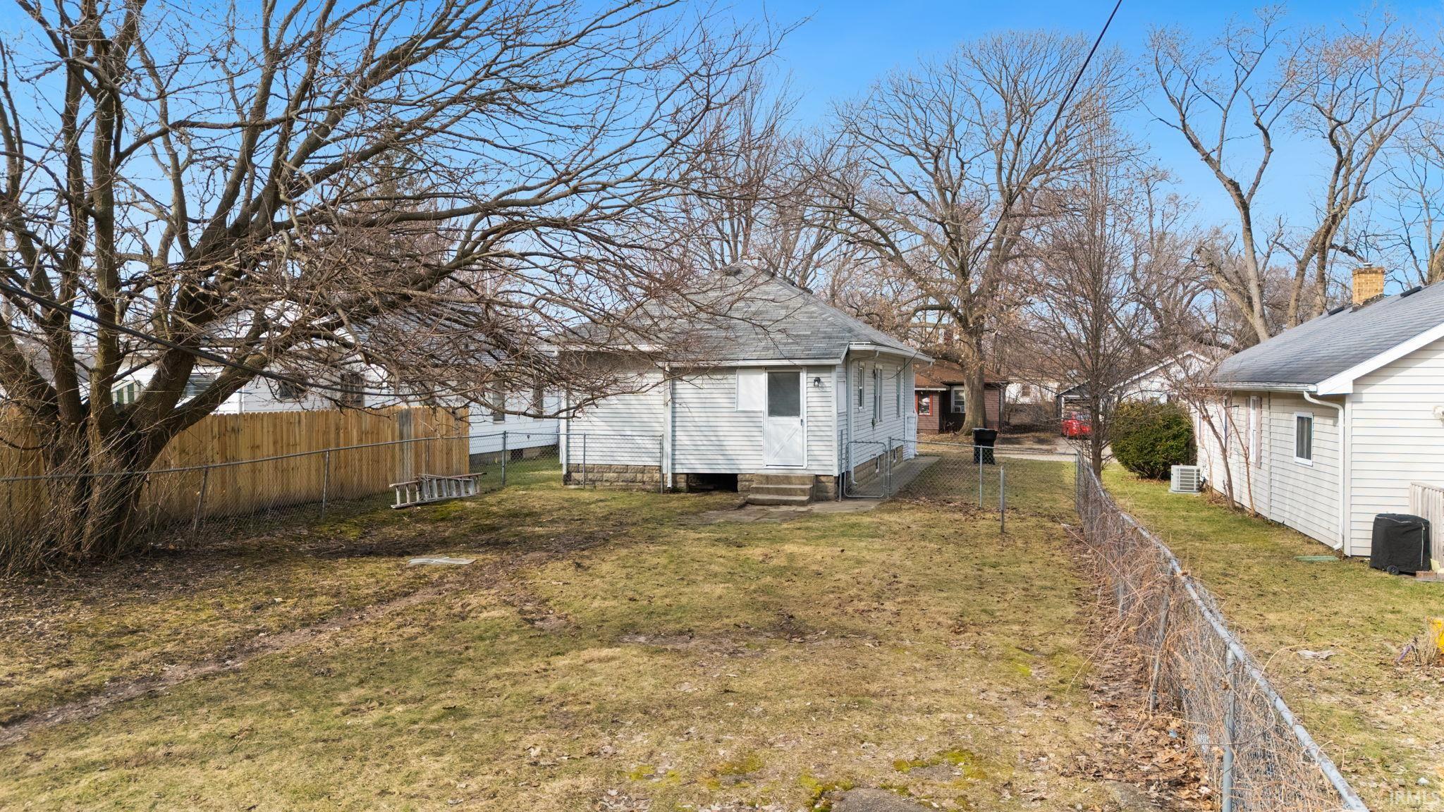 1618 E Dayton Street