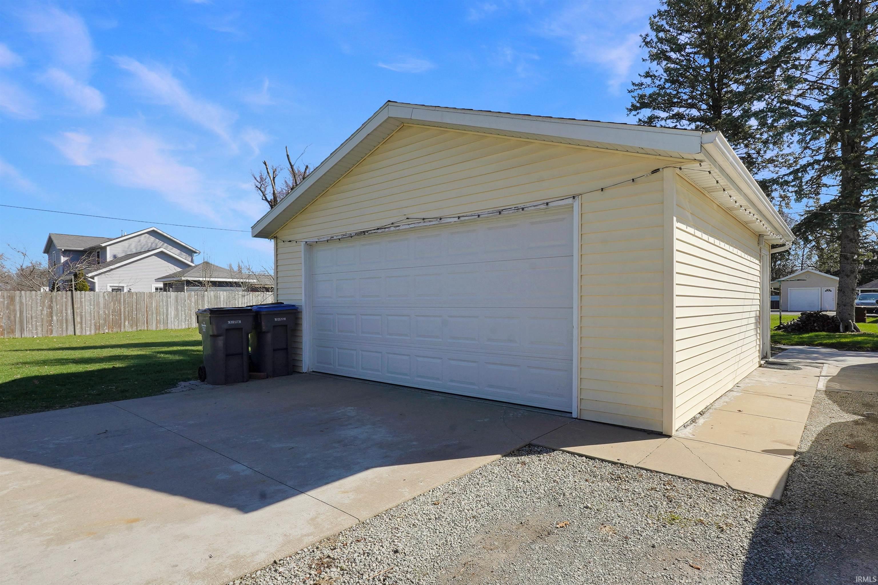 1113 Baker Avenue