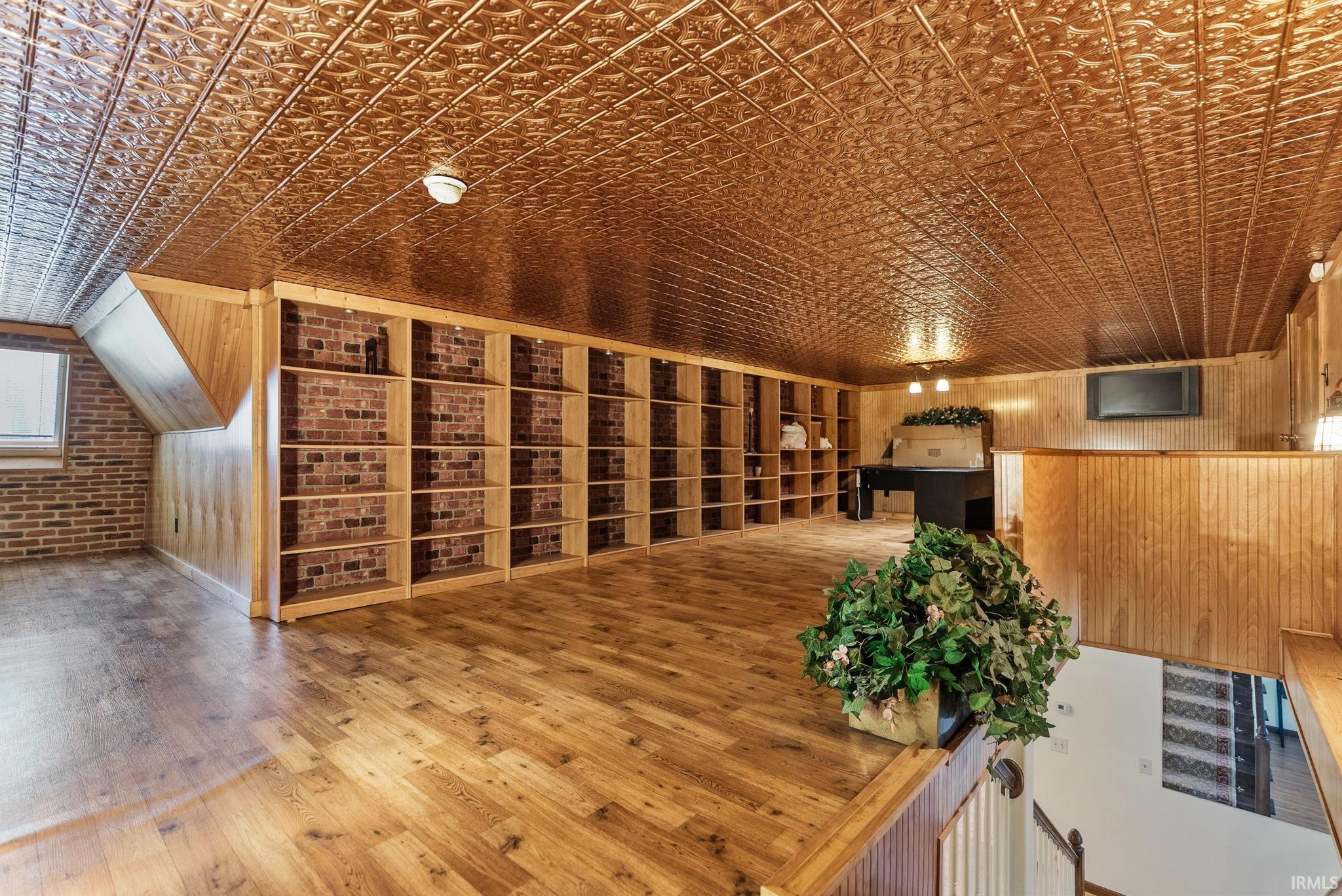 1910 Deer Trail