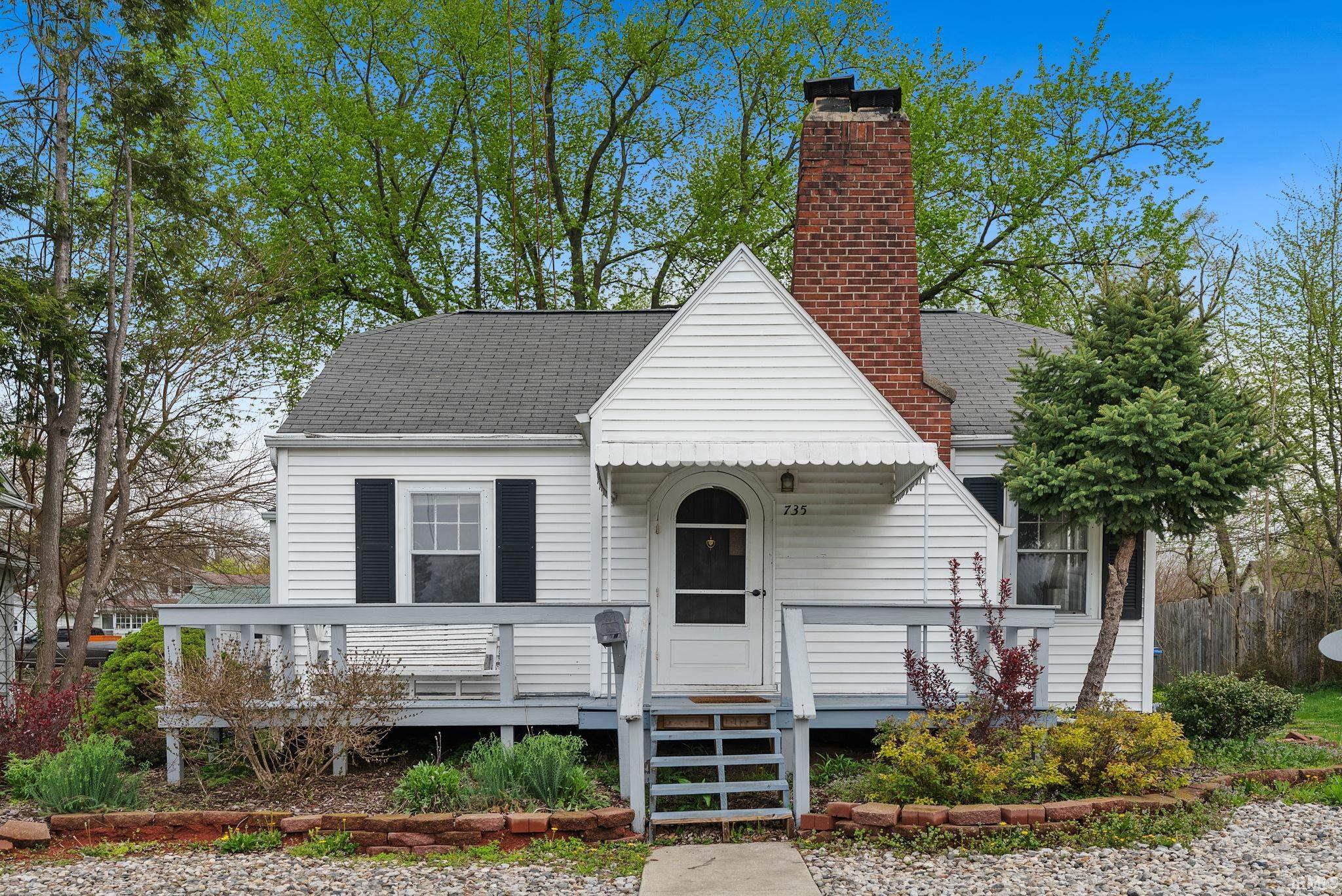 735 E Main Street