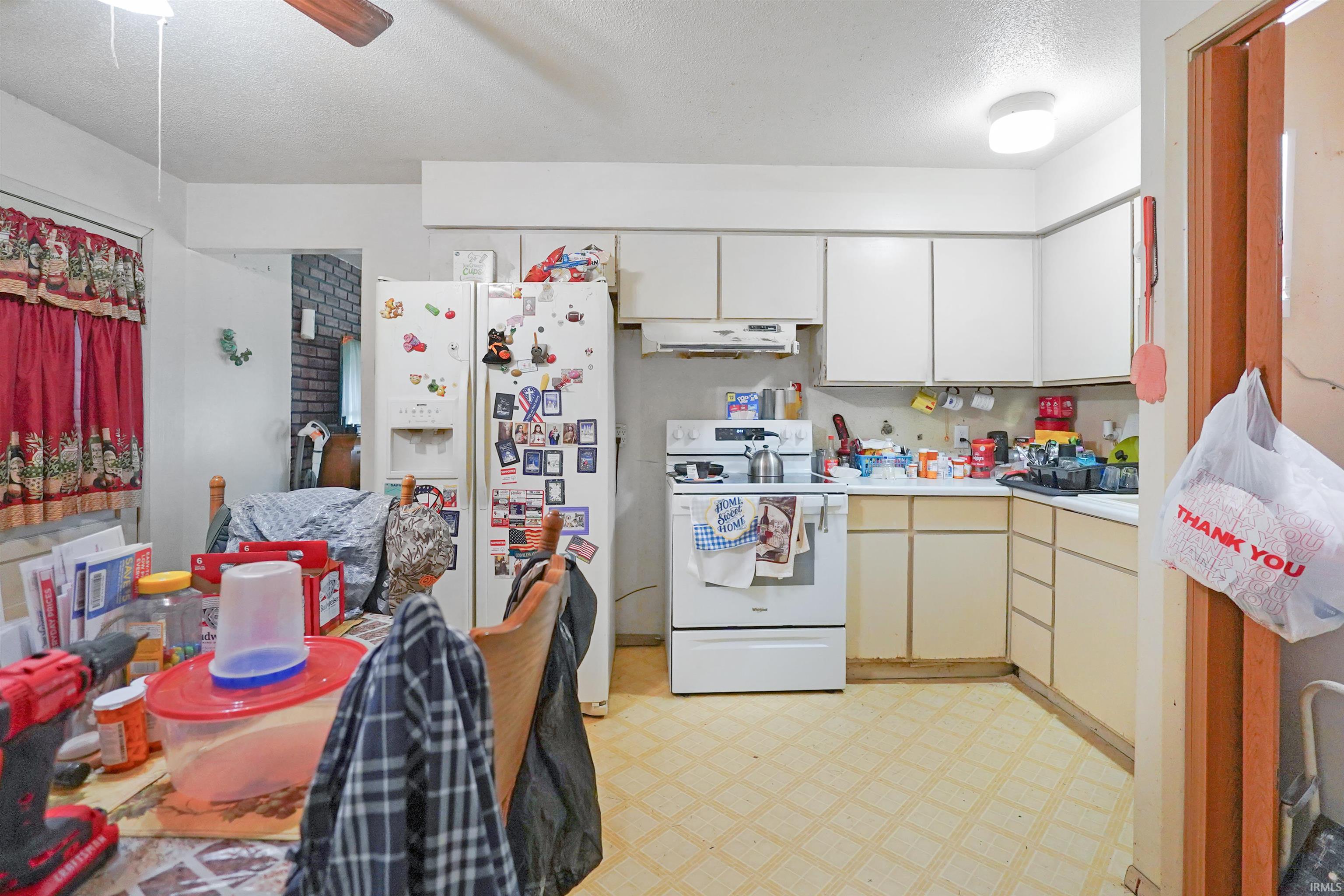 190 N River Road