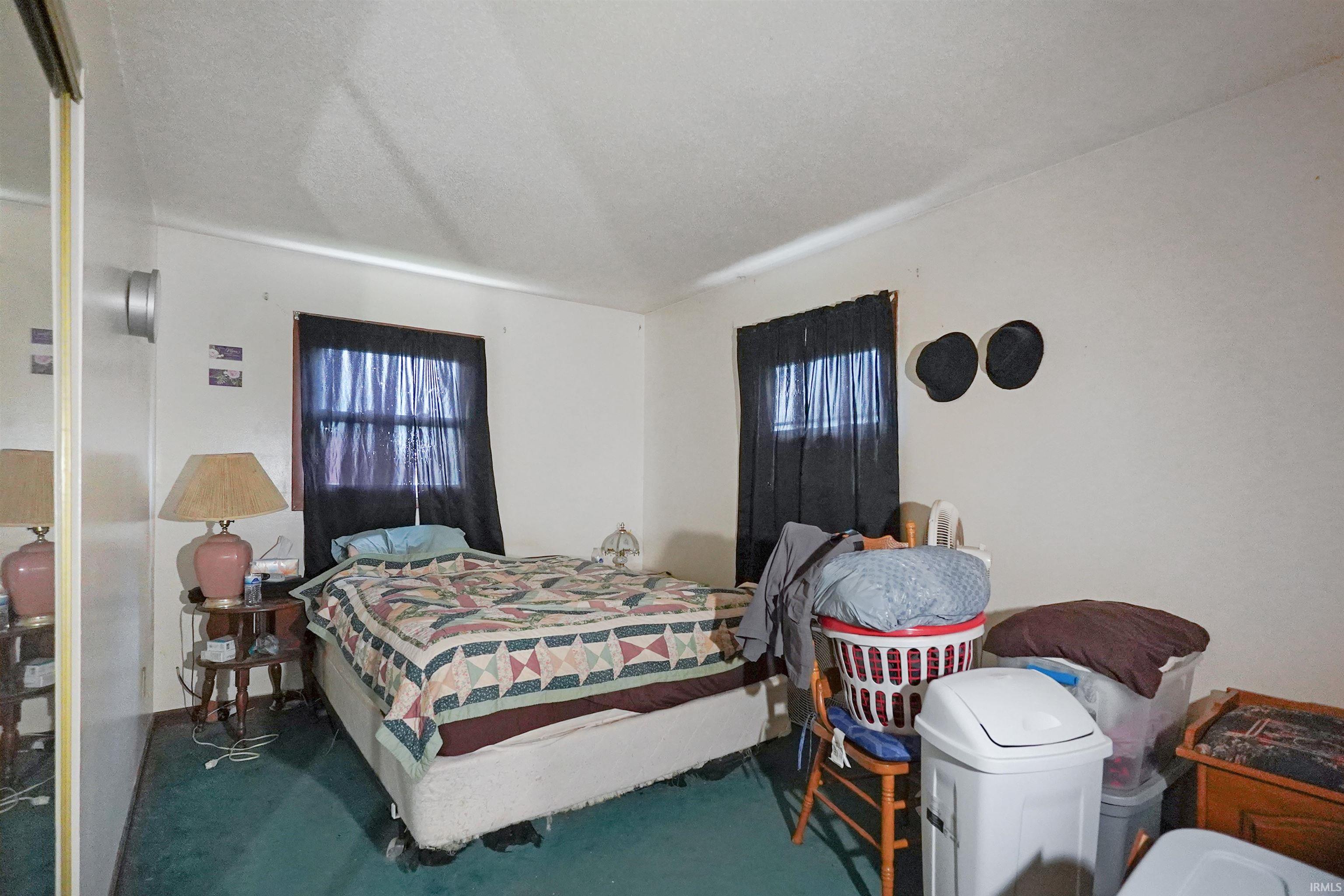 190 N River Road