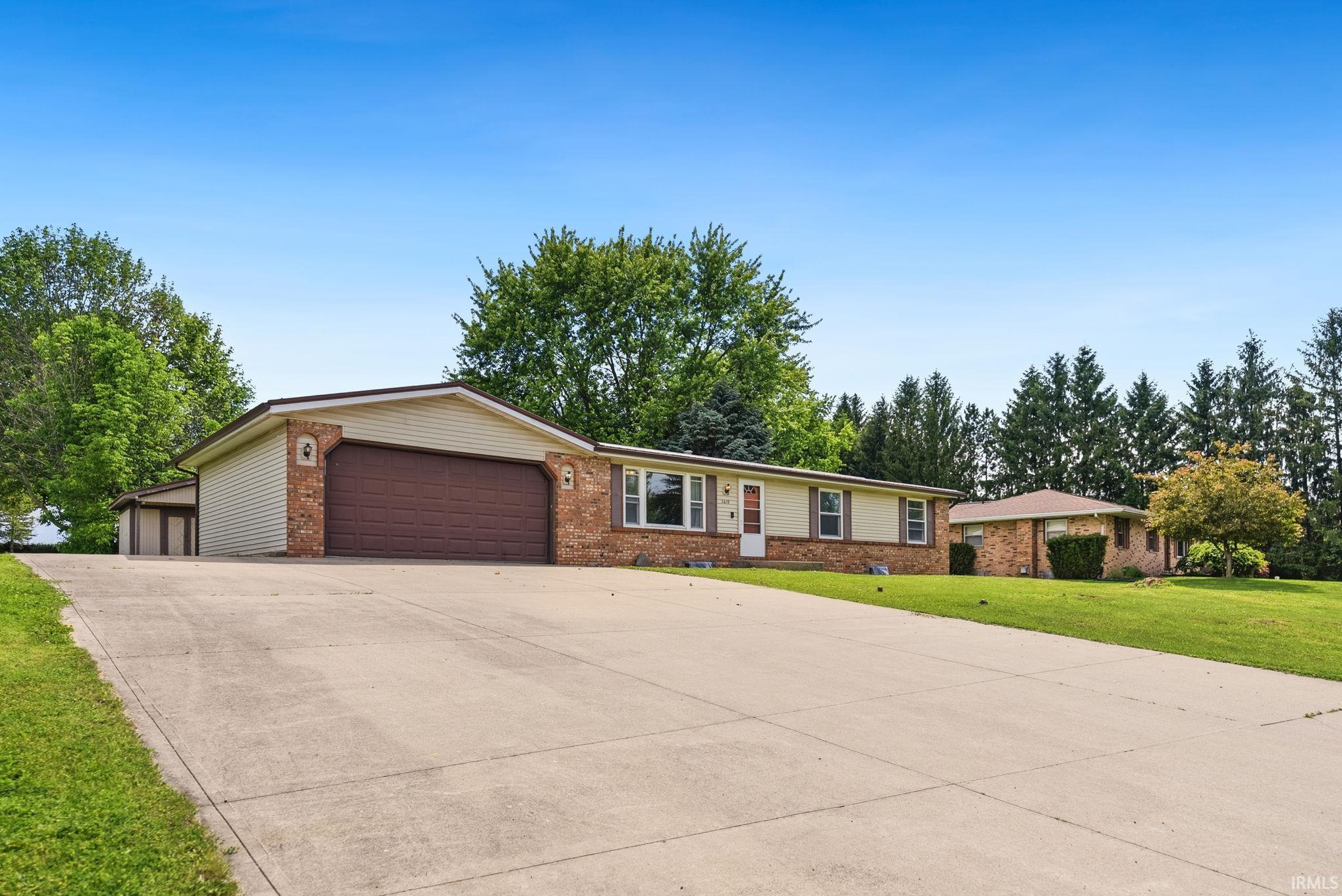2619 E Robby Drive